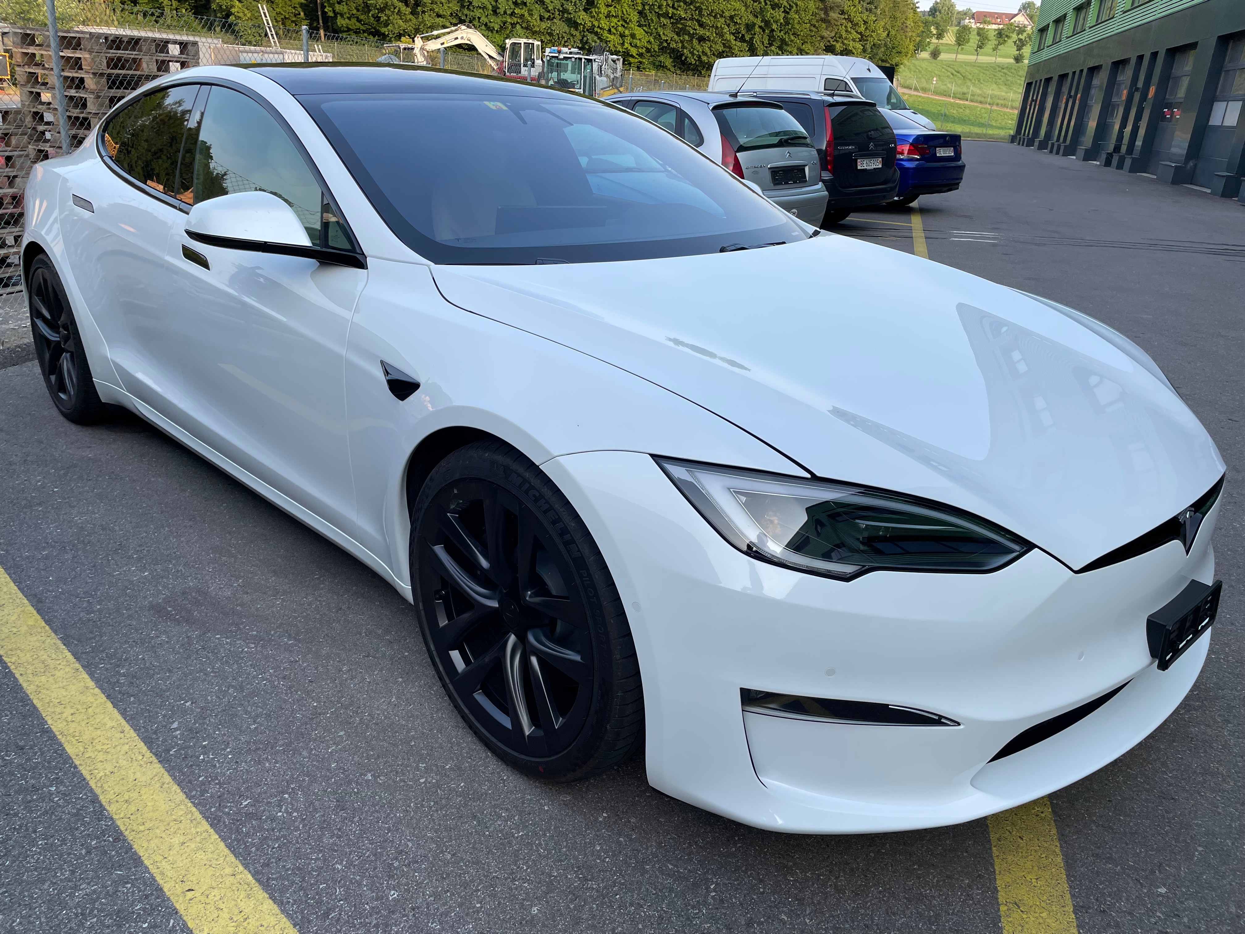 TESLA Model S 100kWh Palladium 2 Jahre Free Supercharging; Volle Tesla-Garantie; Belüftete und beheizte Sitze; Autopilot; Auto w