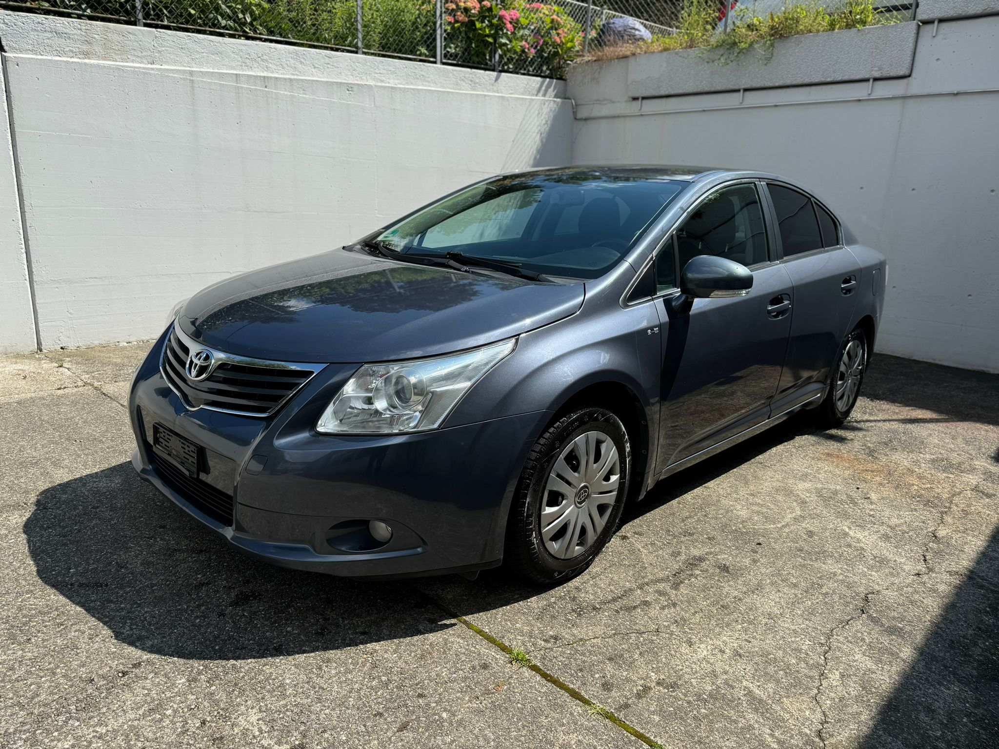 TOYOTA Avensis 2.0D-4D Linea Luna