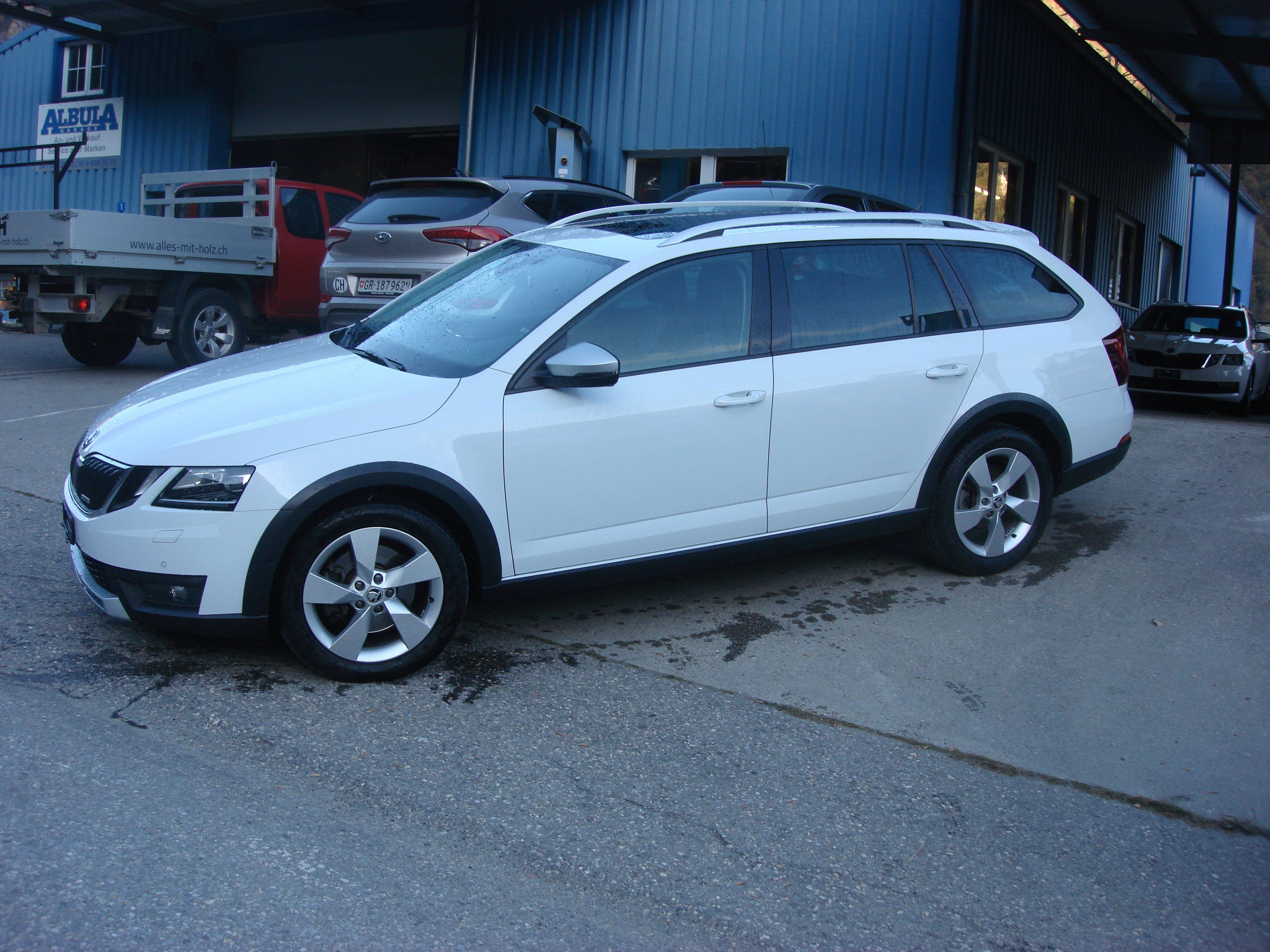 SKODA Octavia Combi 2.0 TDI Scout 4x4 DSG