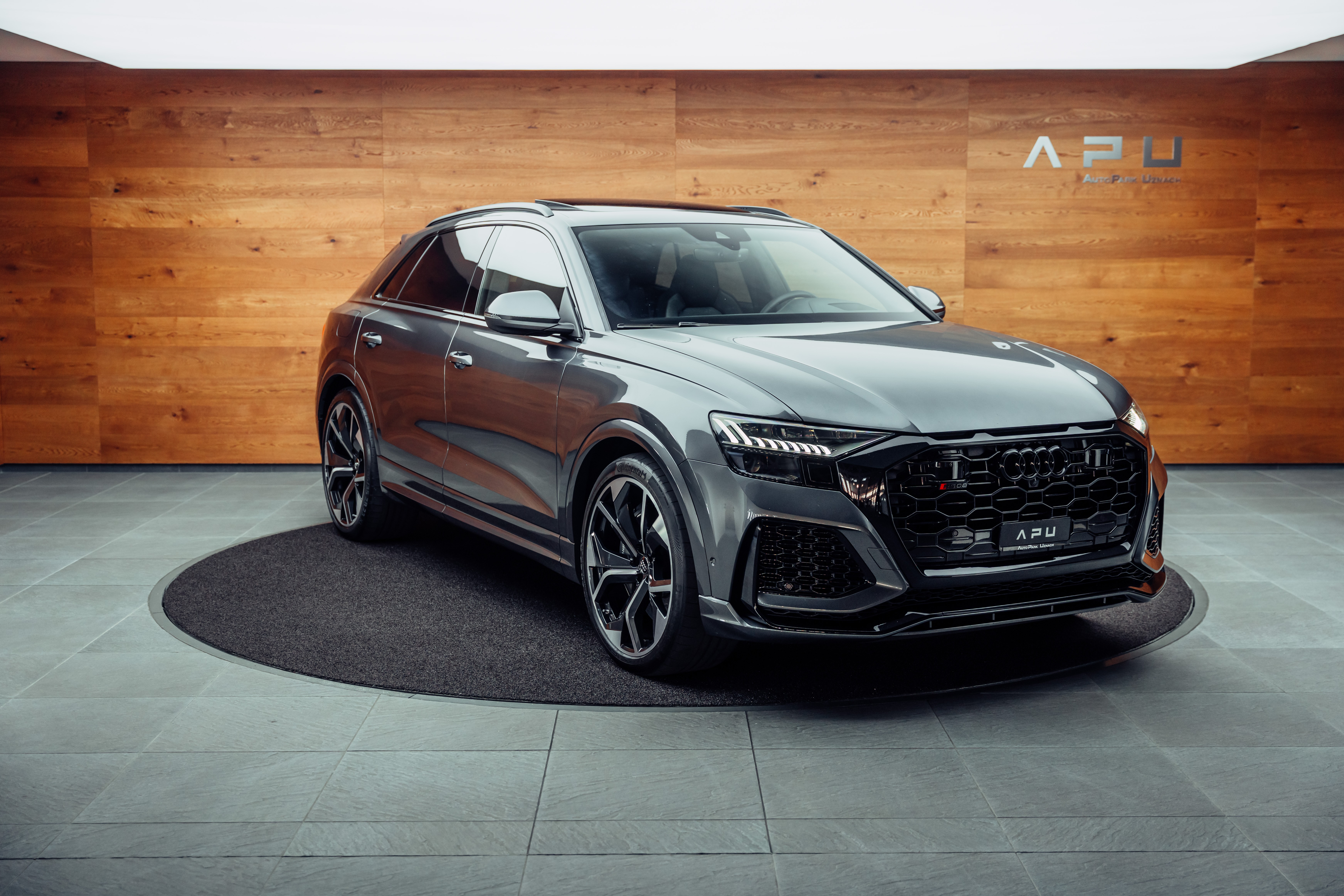 AUDI RSQ8 quattro tiptronic