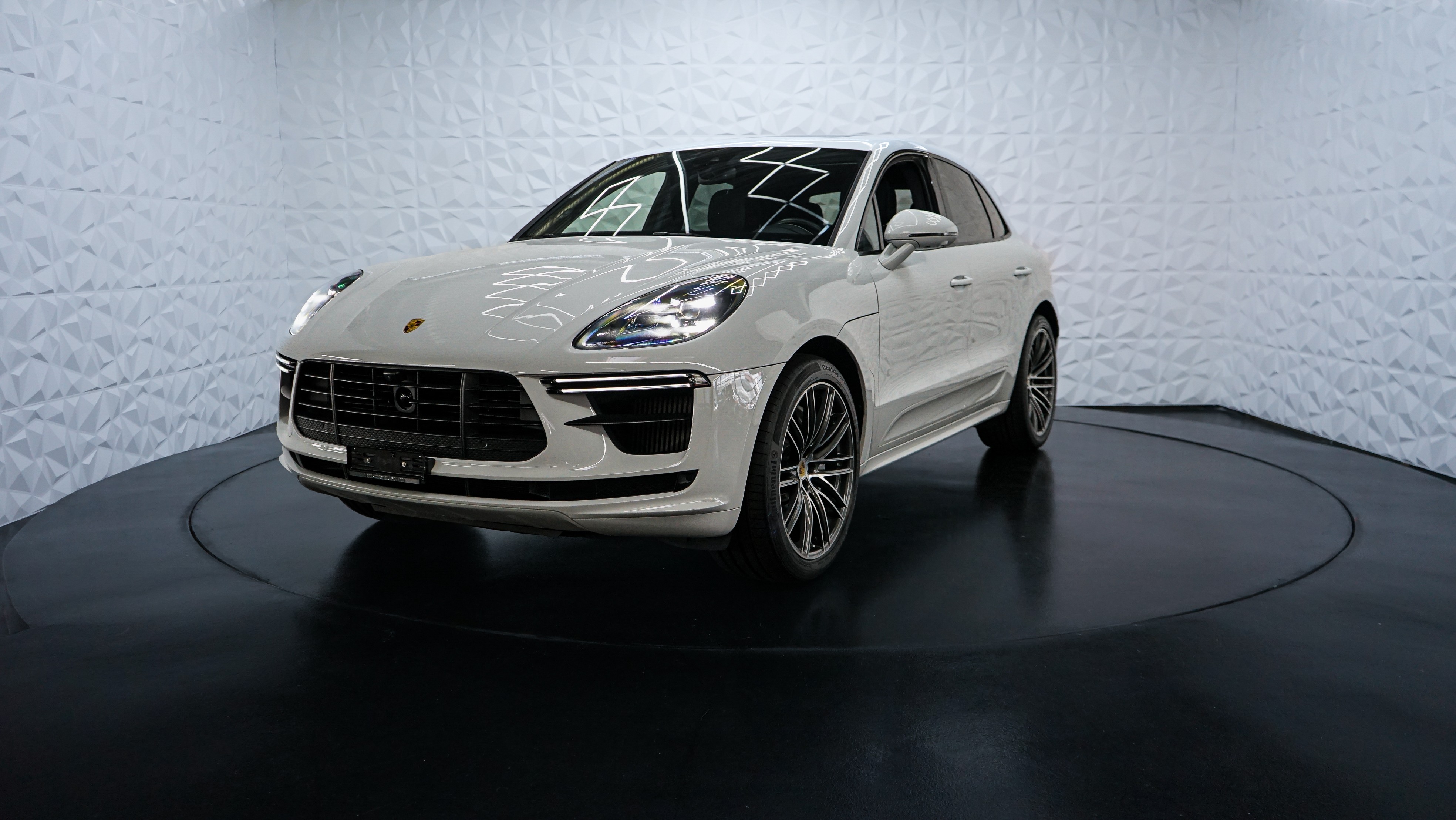 PORSCHE Macan Turbo PDK