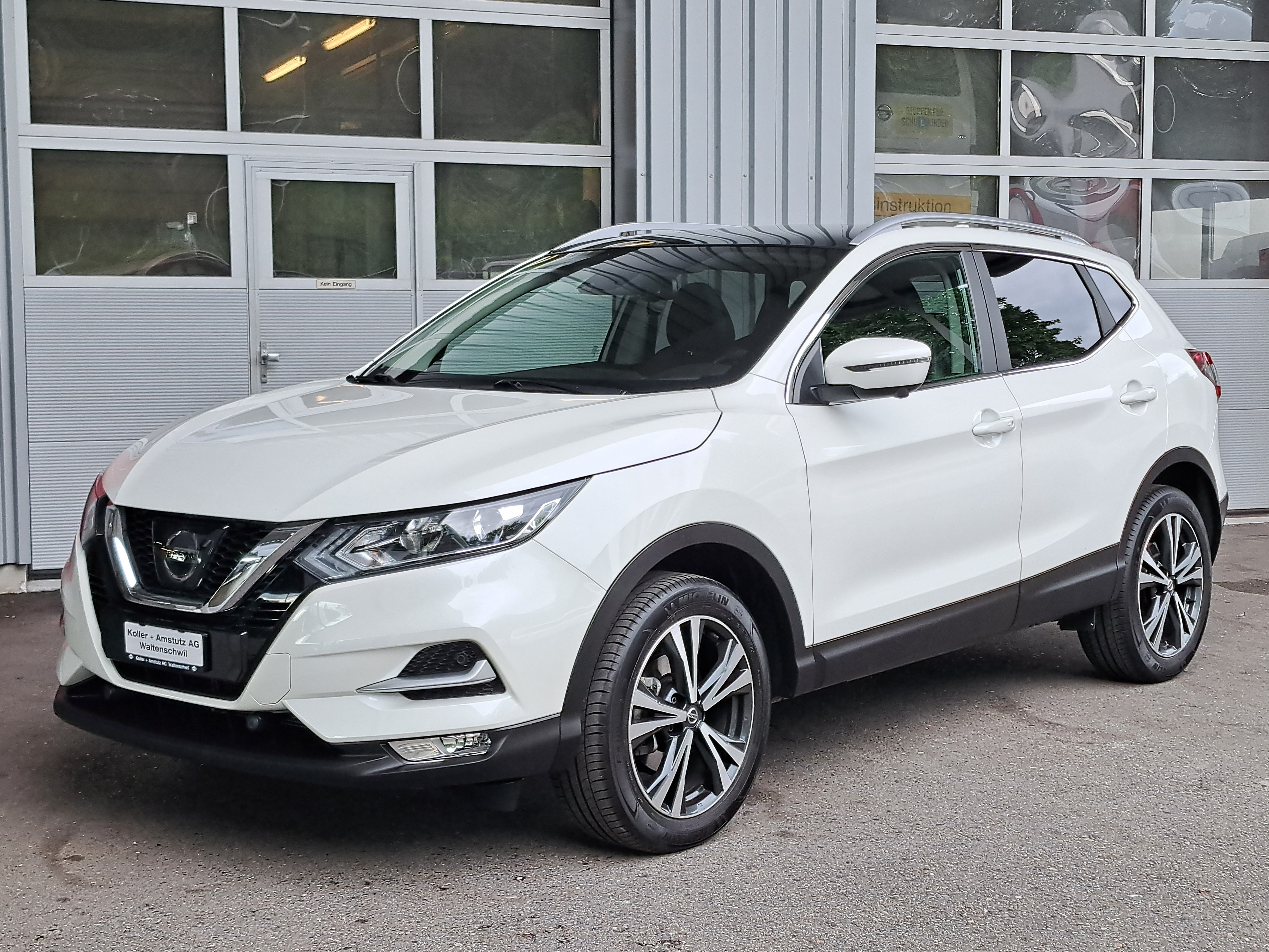 NISSAN Qashqai 1.2 DIG-T N-Connecta