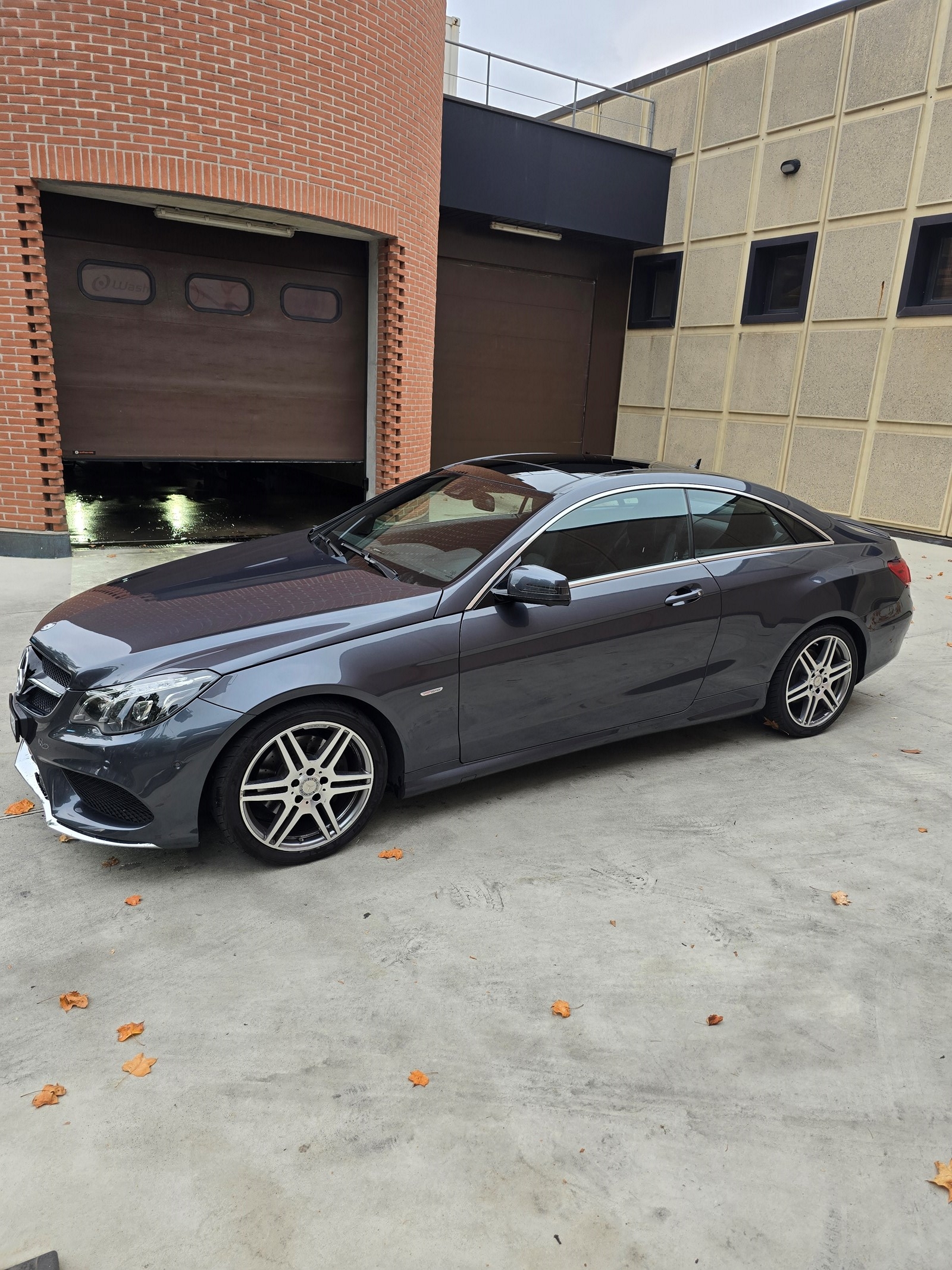 MERCEDES-BENZ E 250 Sport Edition 7G-Tronic