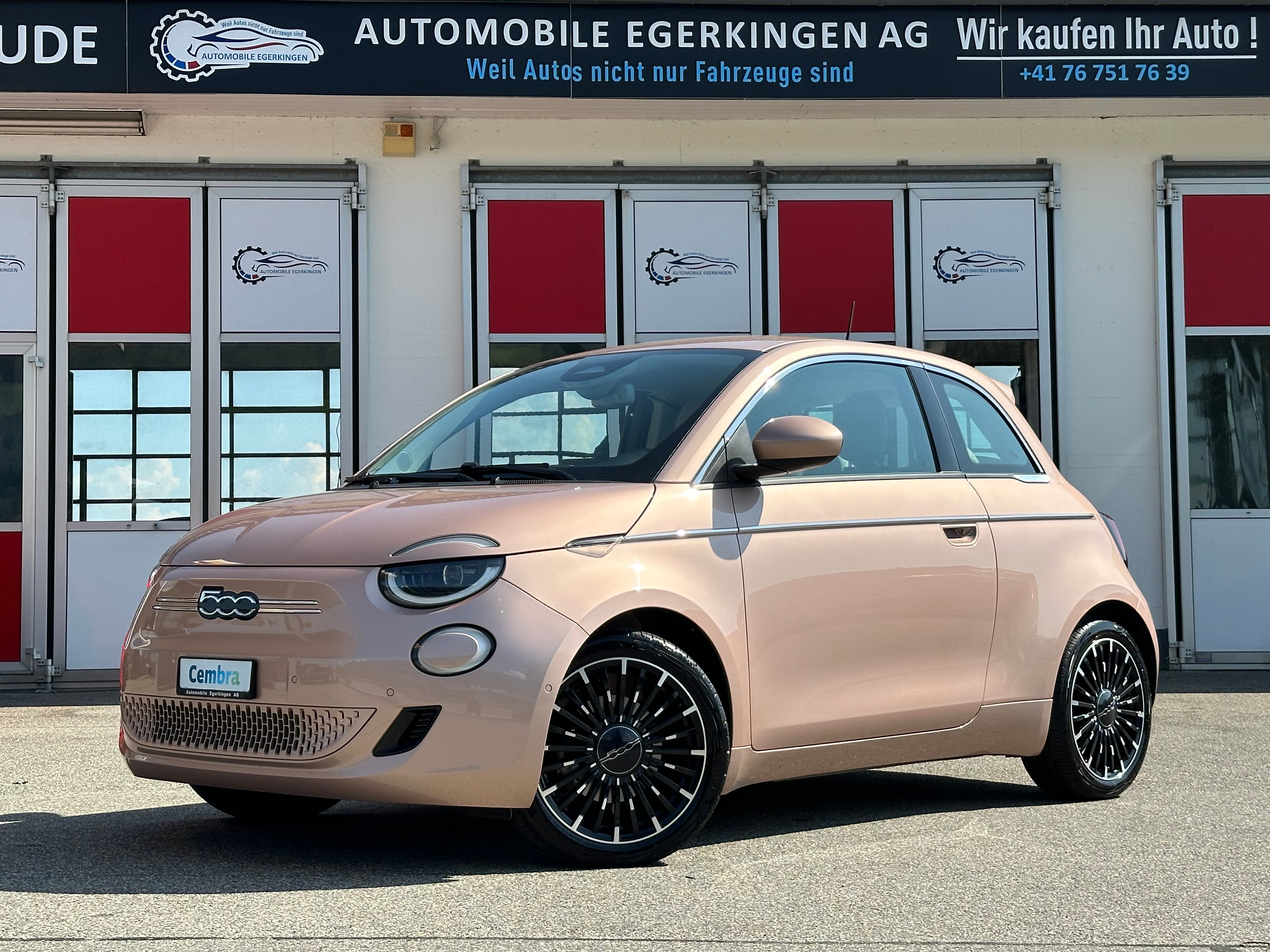 FIAT 500 3+1 electric 87 kW La Prima