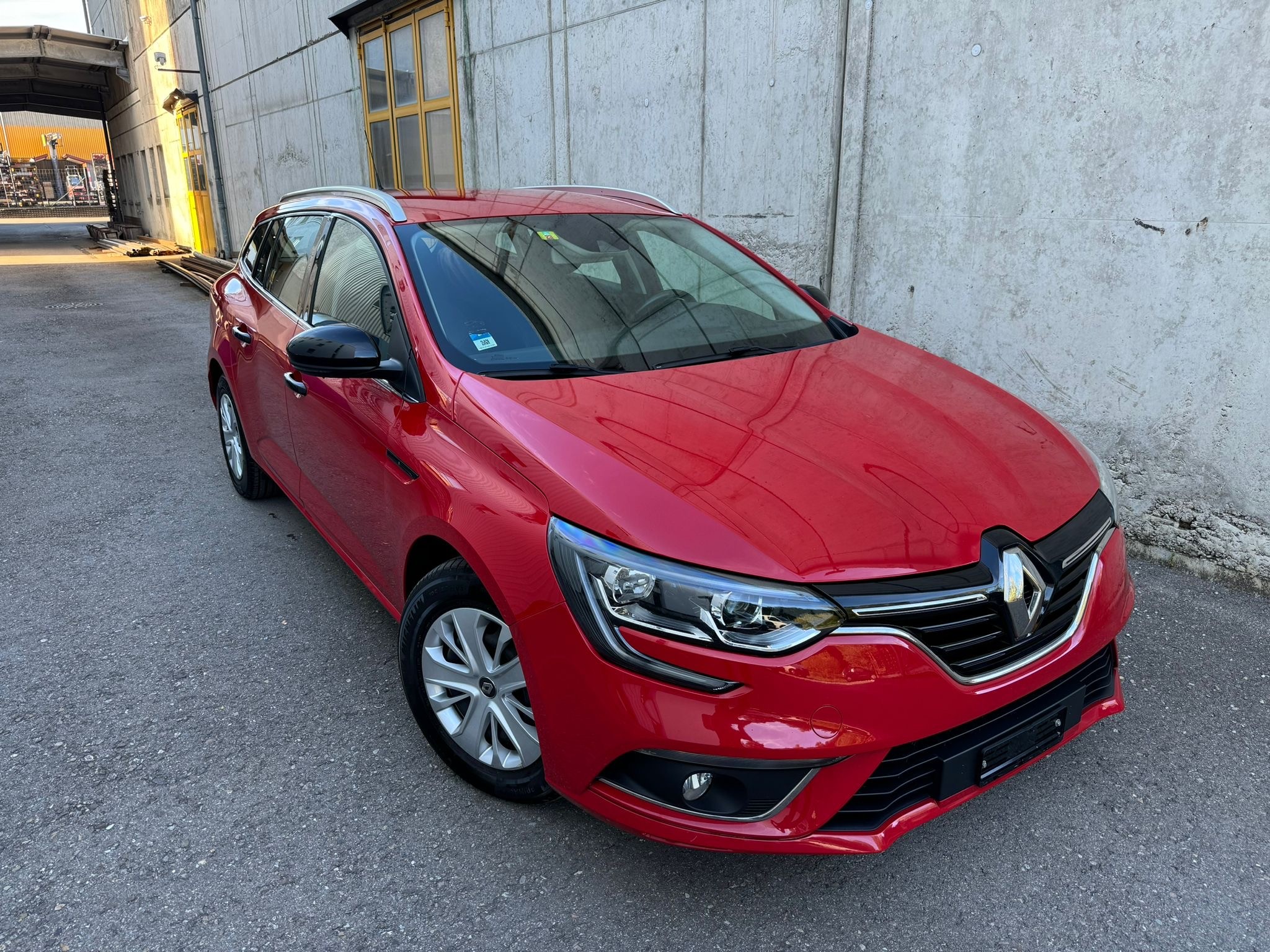 RENAULT Mégane Grandtour 1.5 dCi Zen EDC