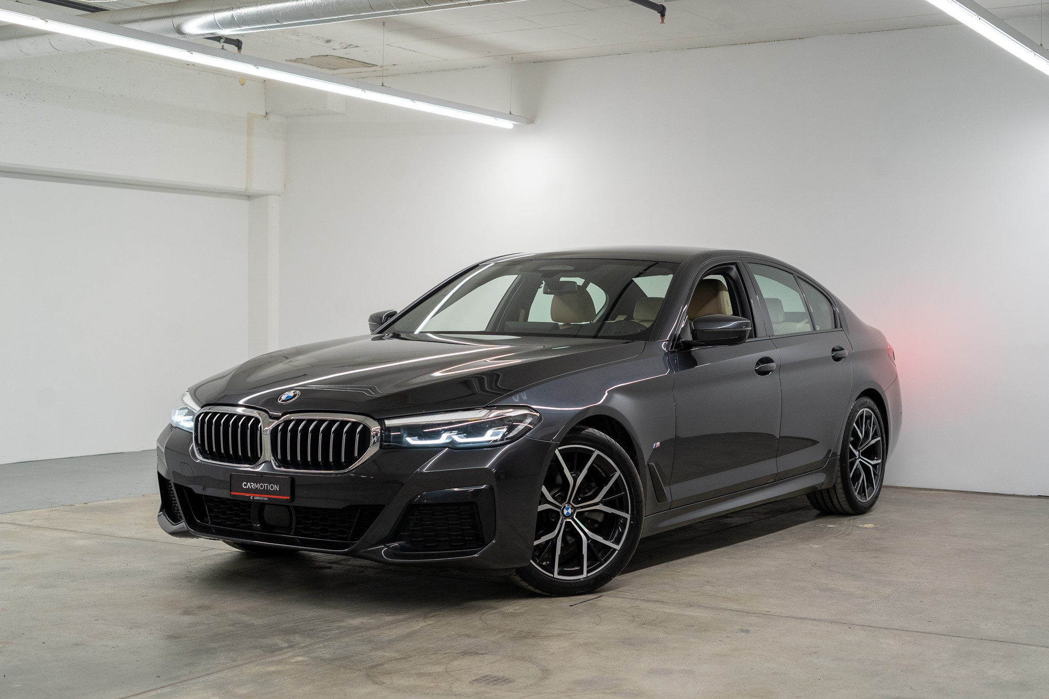 BMW 520d M-SPORT SAG