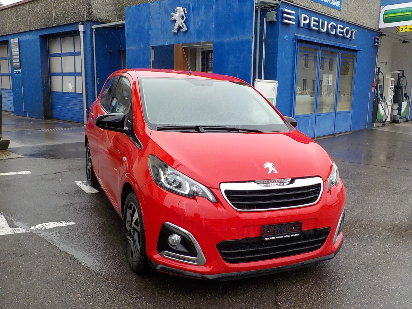 PEUGEOT 108 1.2 PureTech GT Line