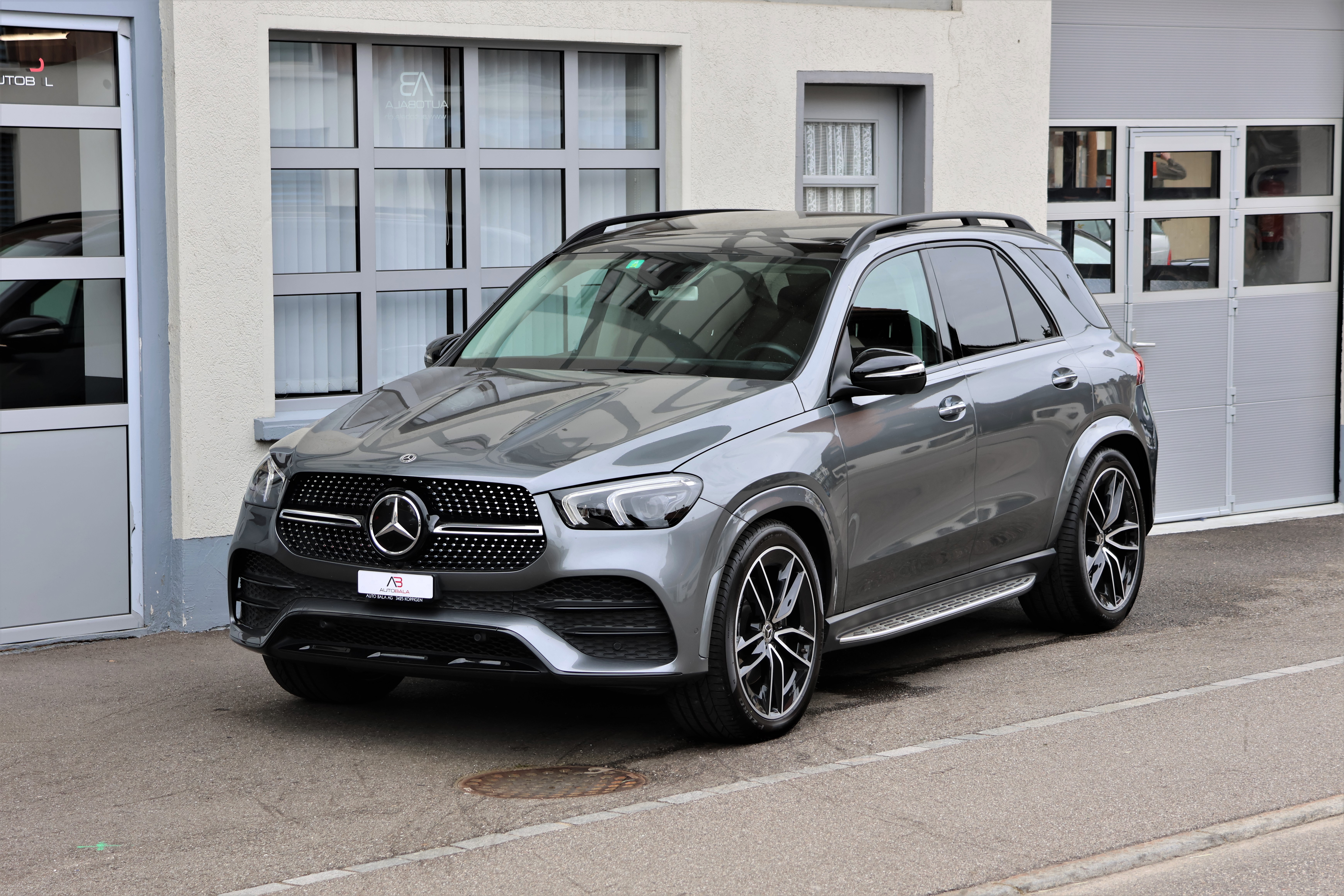 MERCEDES-BENZ GLE 300 d 4Matic AMG Line 9G-Tronic (CH)