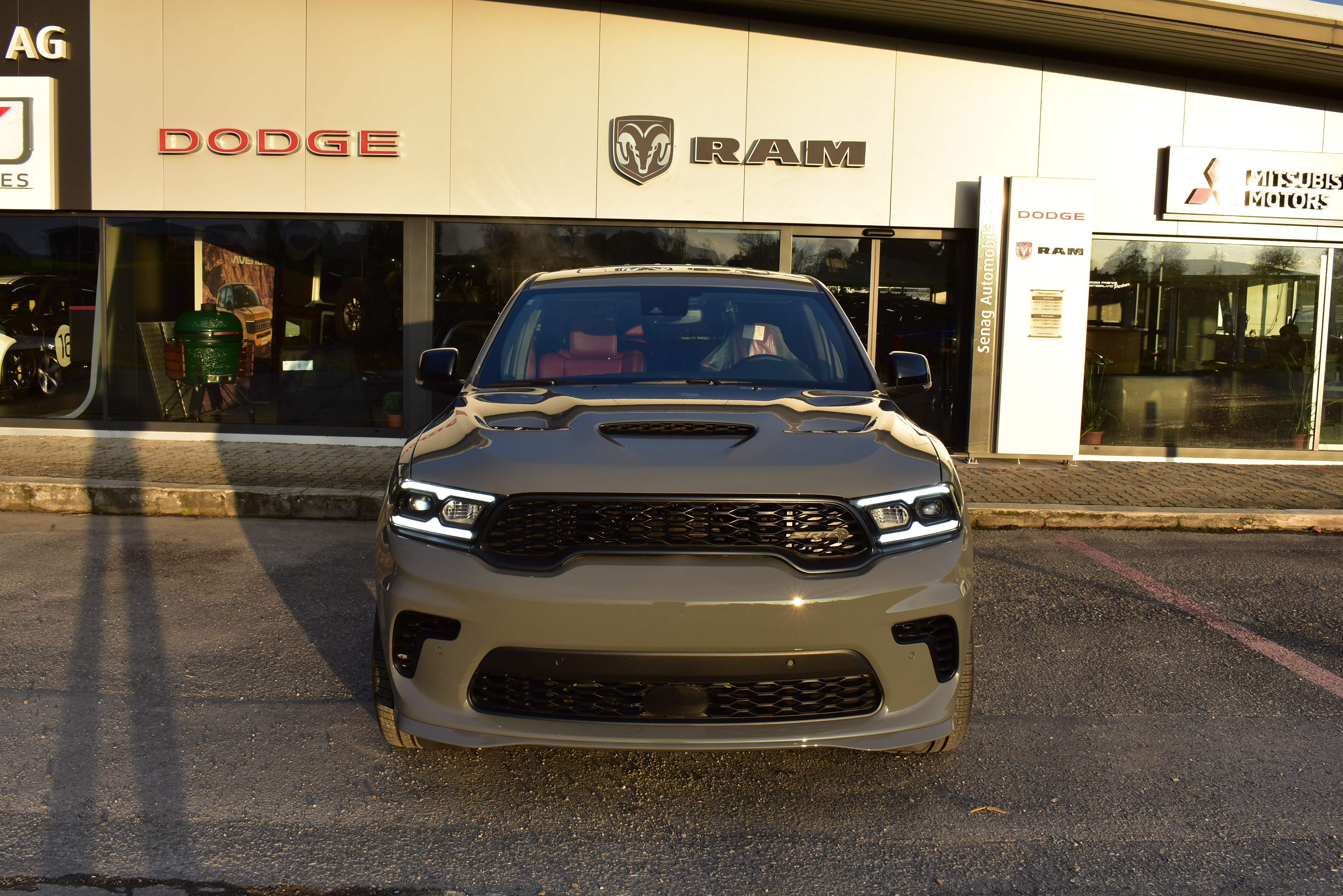 DODGE Durango SRT Hellcat Premium Destroyer grey