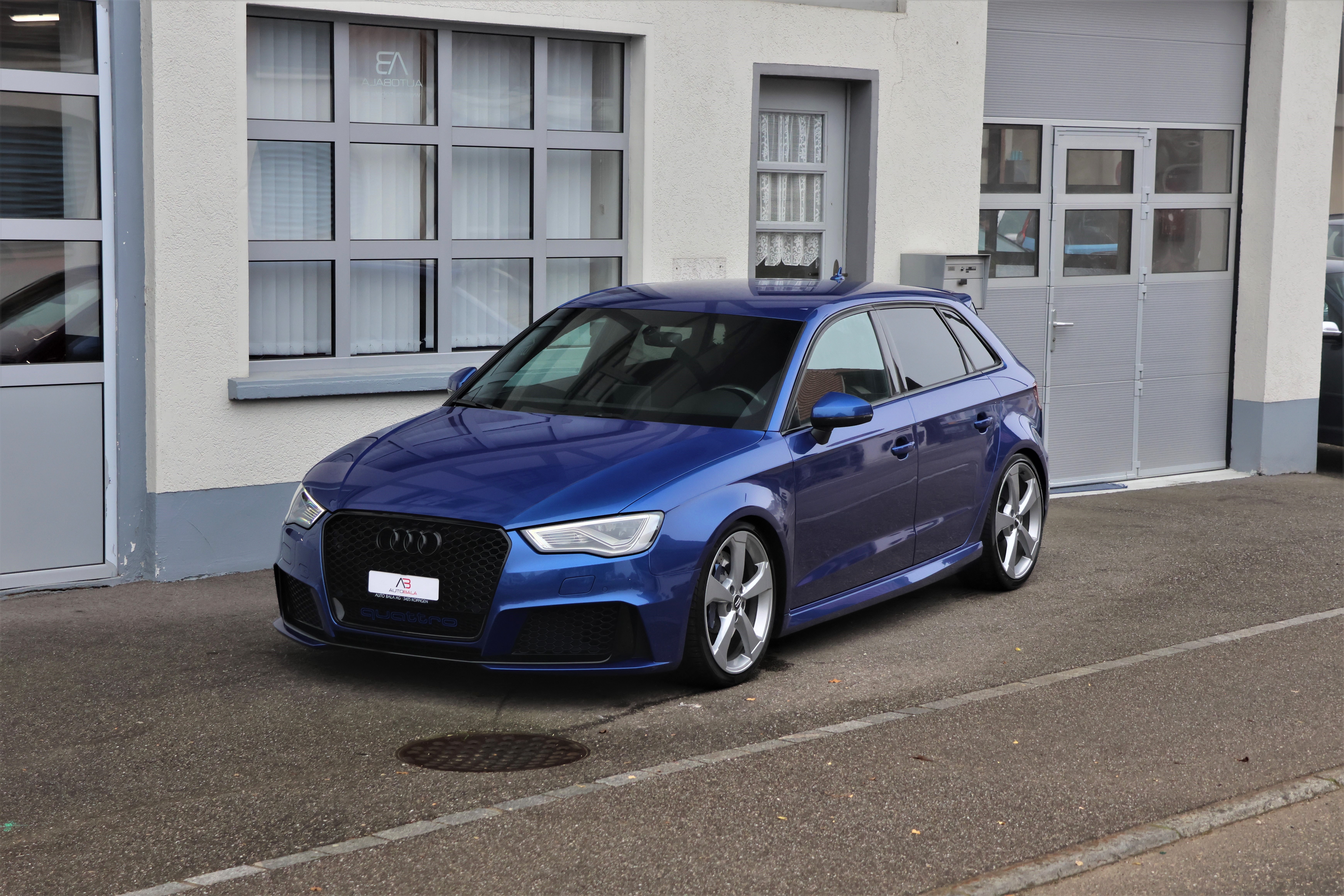 AUDI RS3 2.5 TSI quattro S-tronic 