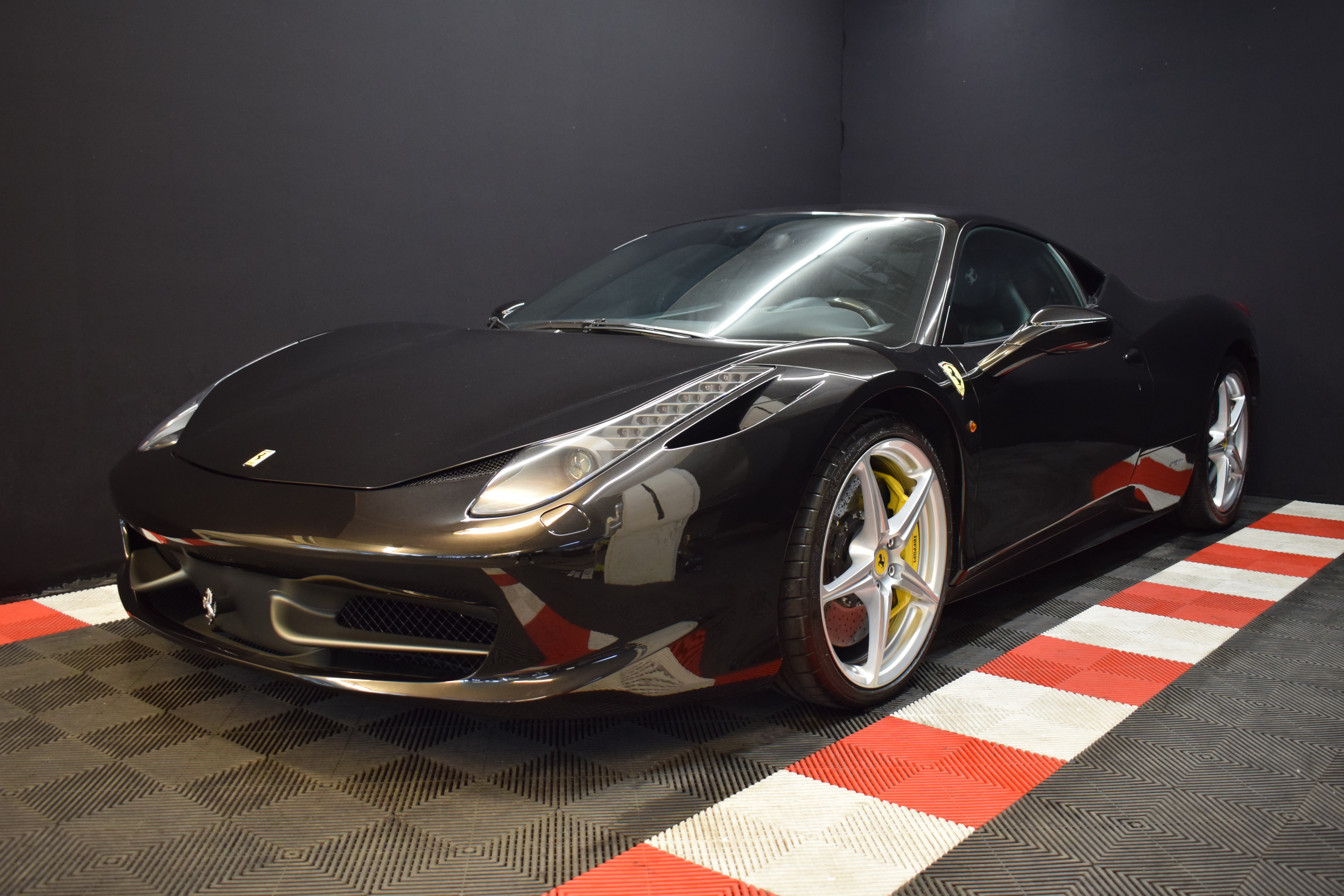 FERRARI 458 Italia 4.5 V8