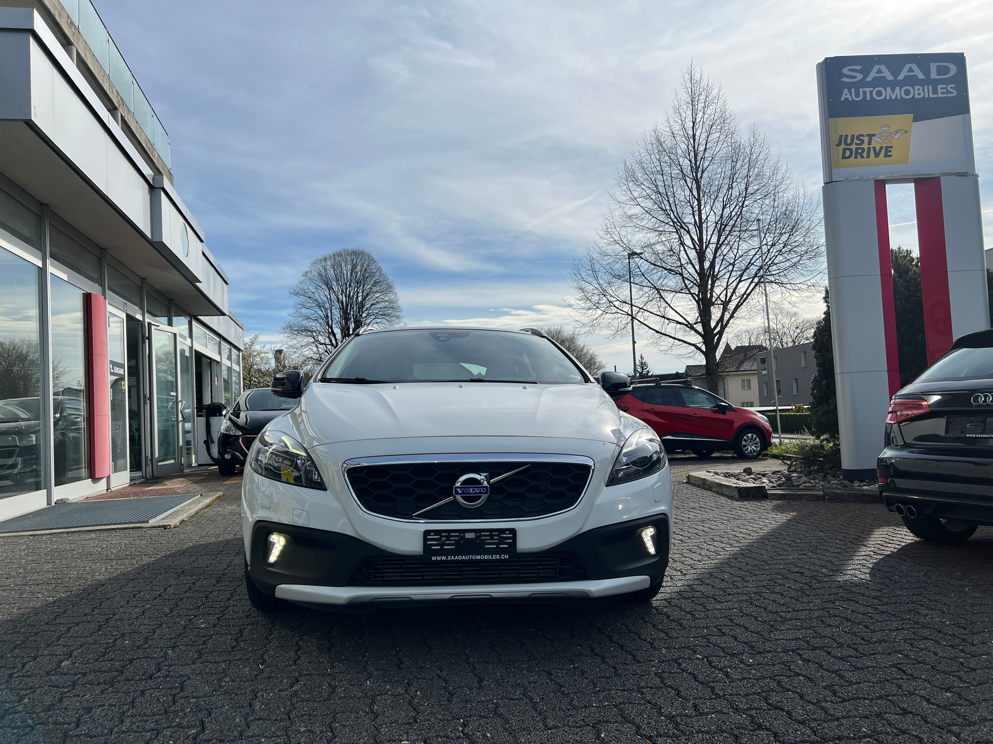 VOLVO V40 Cross Country D3