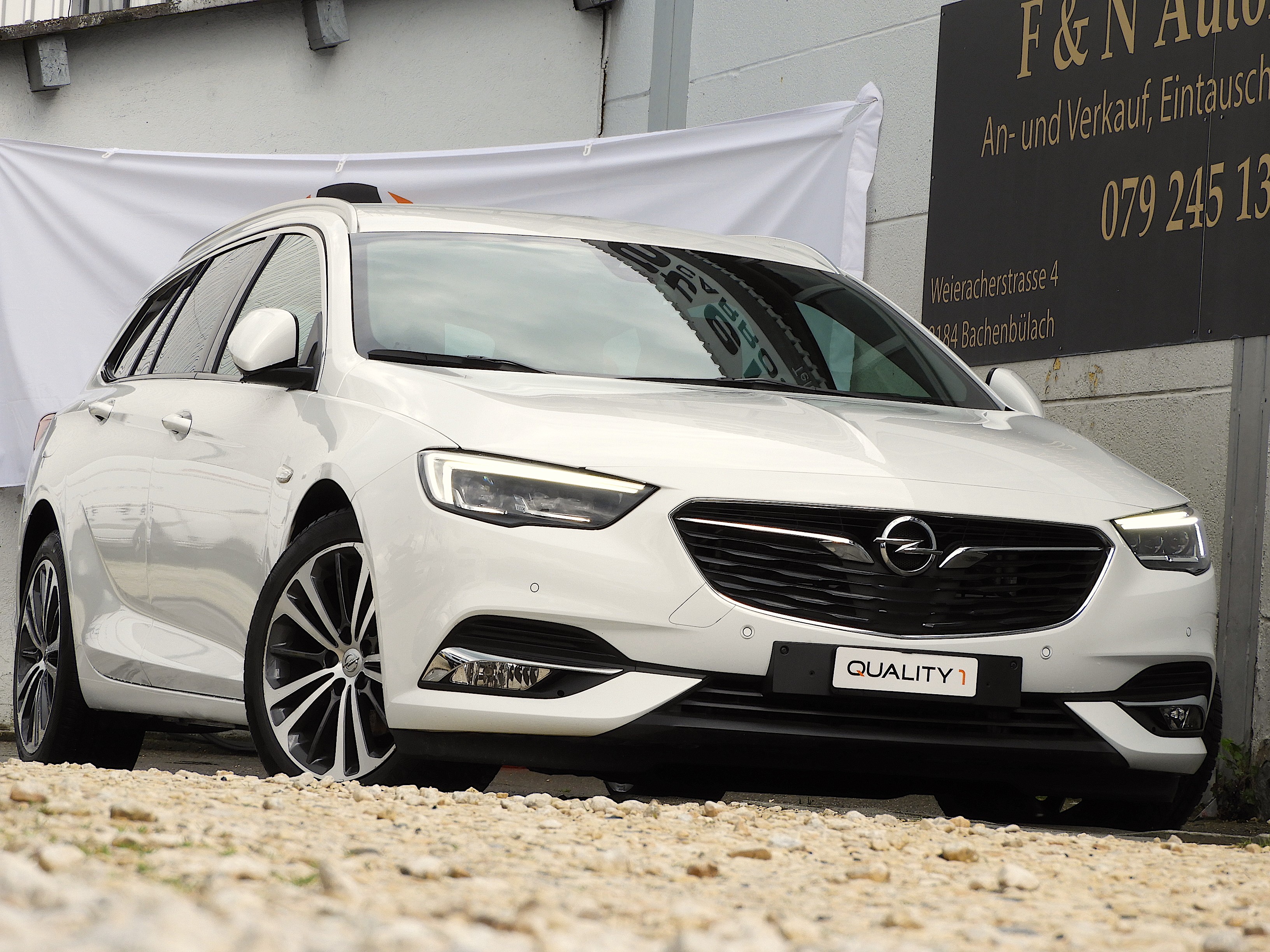 OPEL Insignia 1.5 T Sports Tourer Exc. Autom. I Head up Display I RF Kamera I ACC Distanzregler I Spurhalte I Spurwechsel I Totw