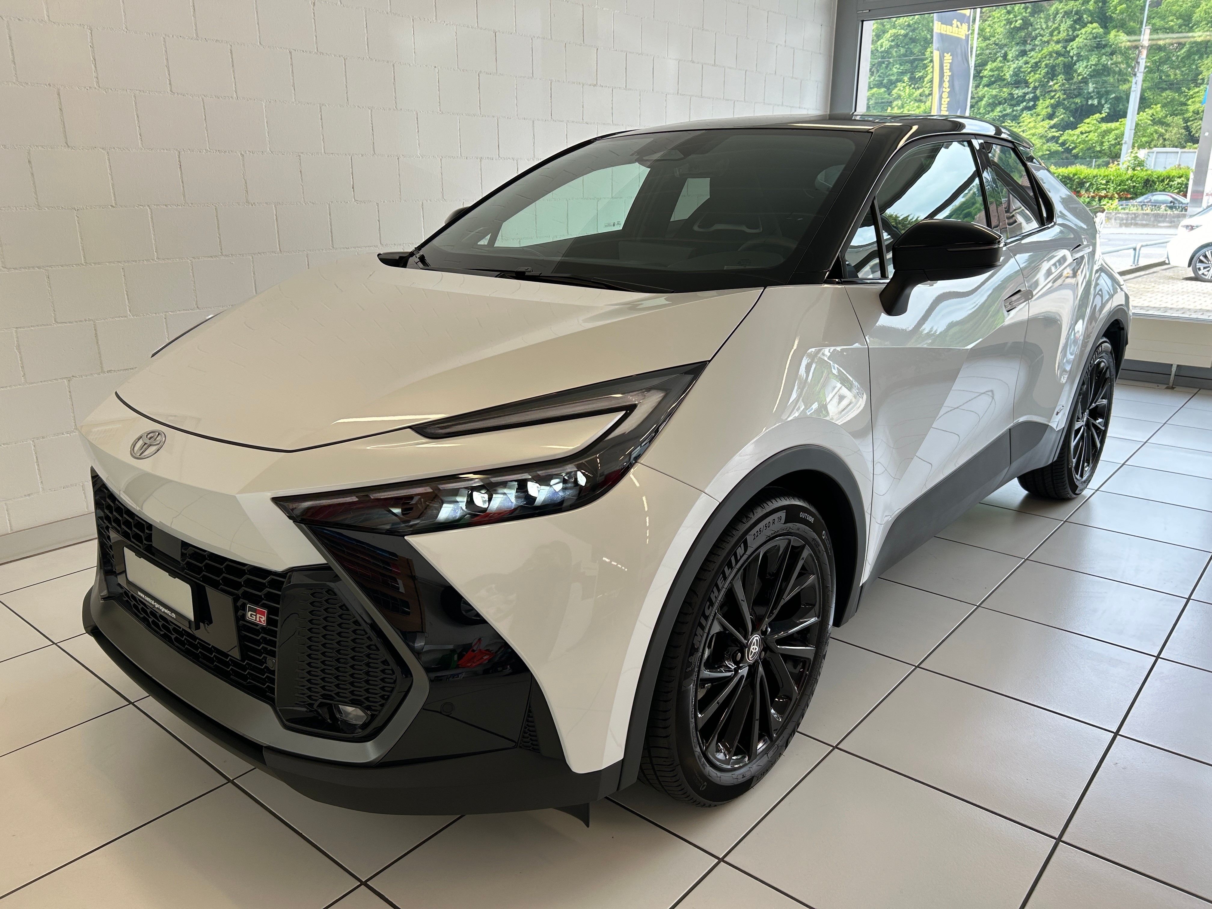 TOYOTA C-HR 2.0 HSD CVT GR Sport 4WD