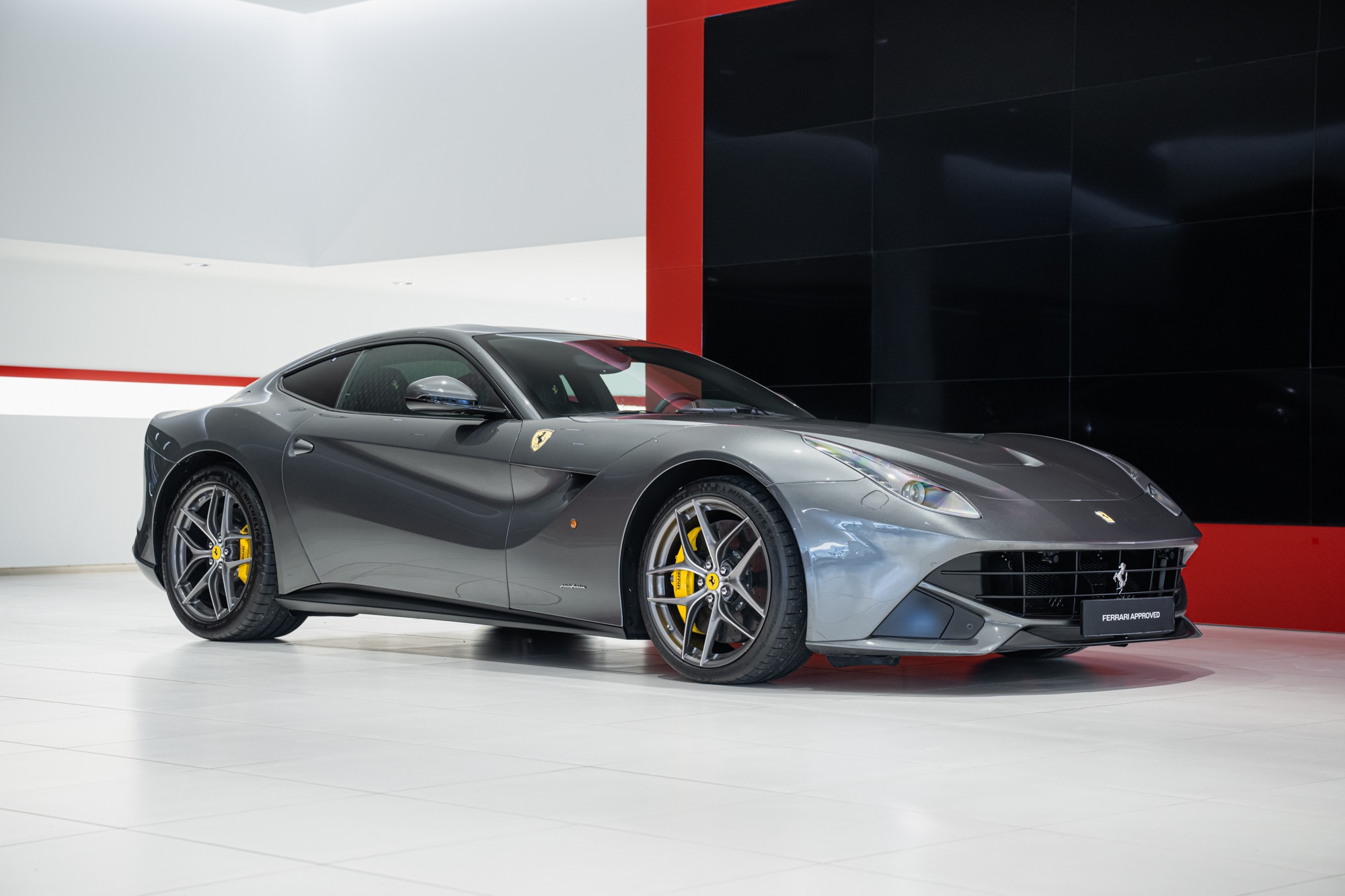 FERRARI F12 Berlinetta