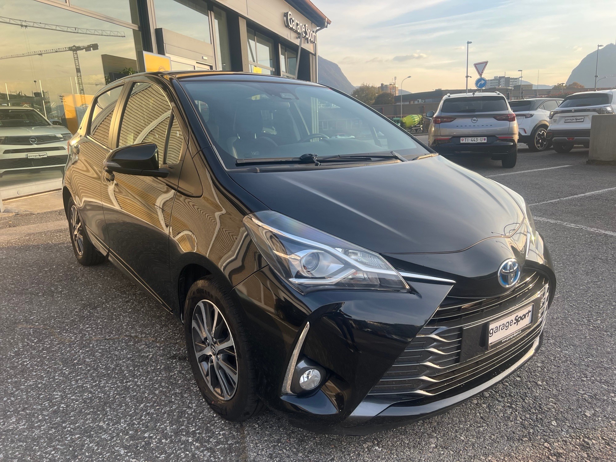 TOYOTA Yaris Comfort 1.5 HEV