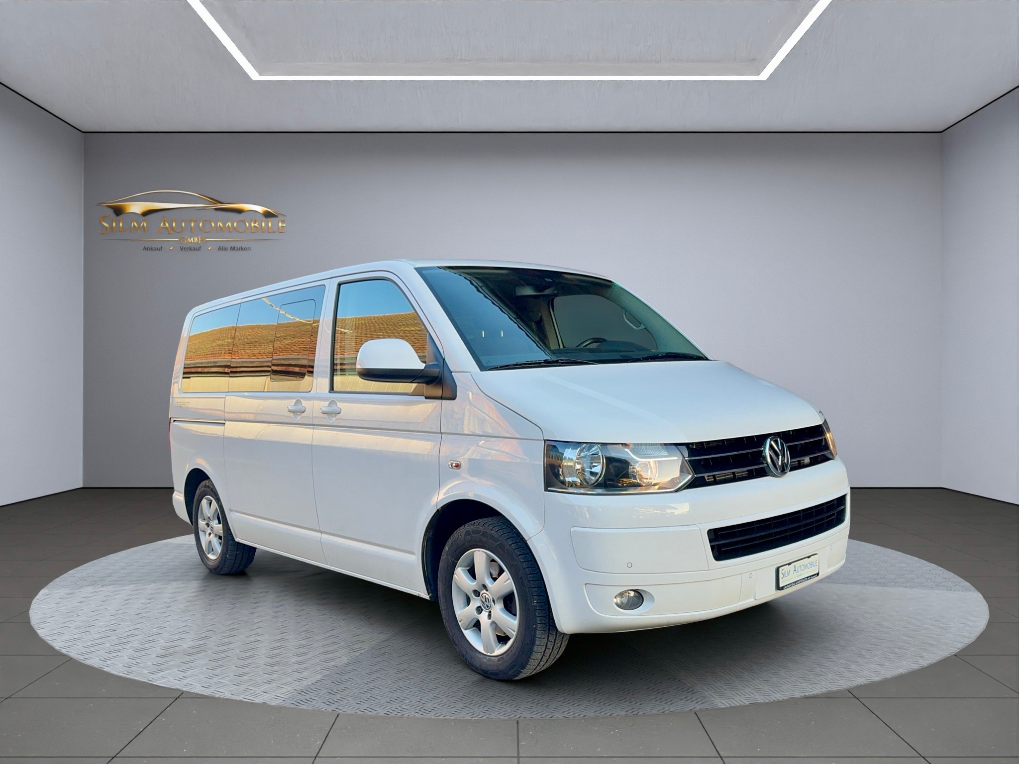 VW T5 Multivan 2.0 TDI Family Edition 25