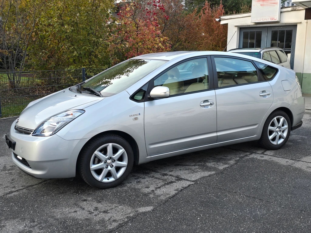 TOYOTA Prius 1.5 16V Hybrid Limited