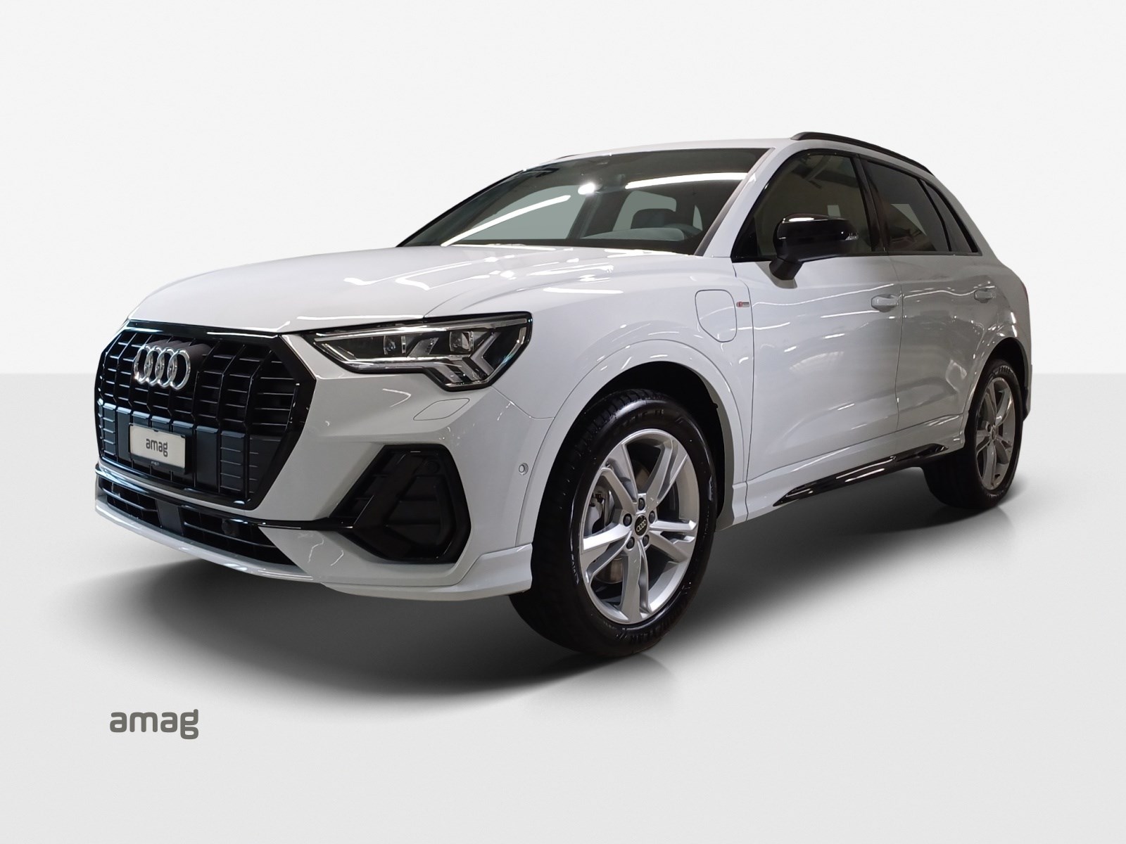 AUDI Q3 45 TFSI e S line S-tronic