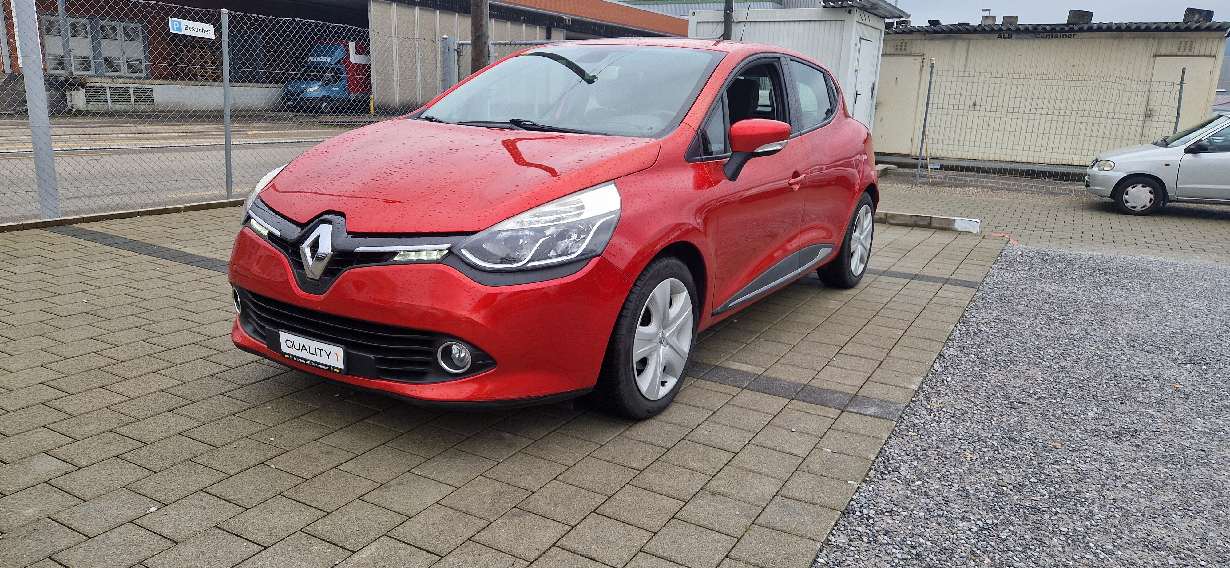 RENAULT Clio 1.2 16V T Swiss Edition EDC