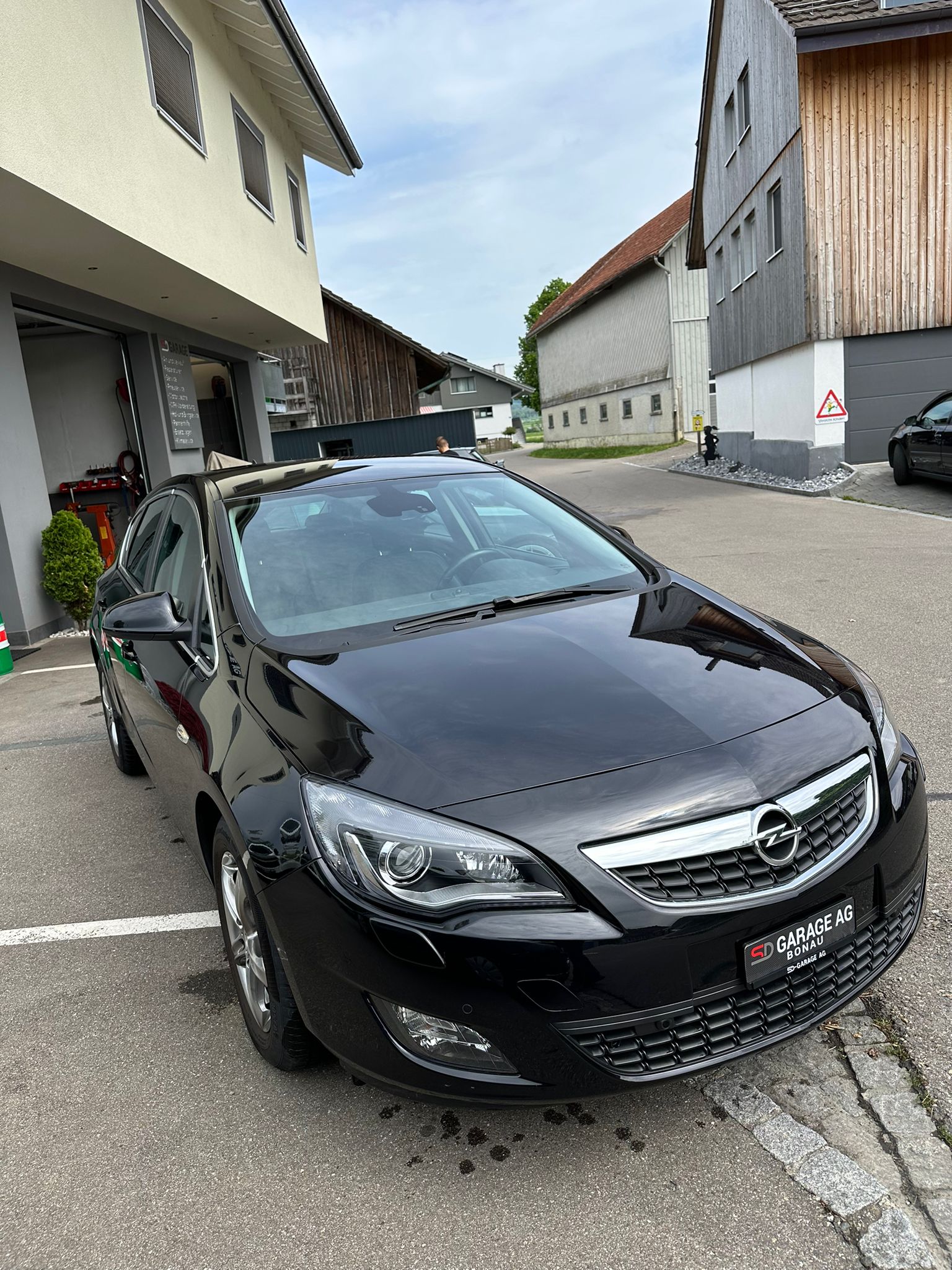 OPEL Astra 1.6i 16V Turbo Sport