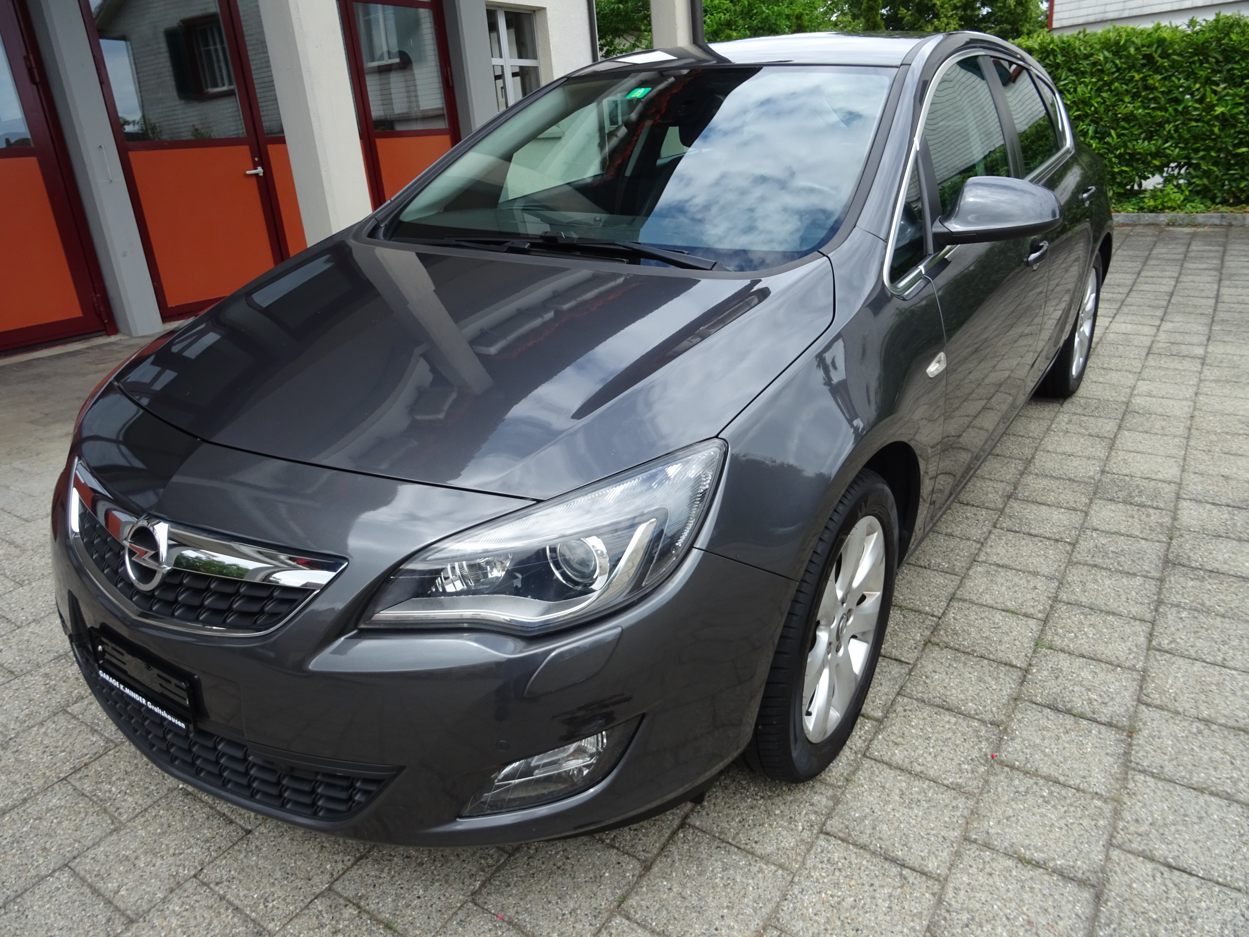 OPEL Astra 1.6i 16V Turbo Cosmo Automatic