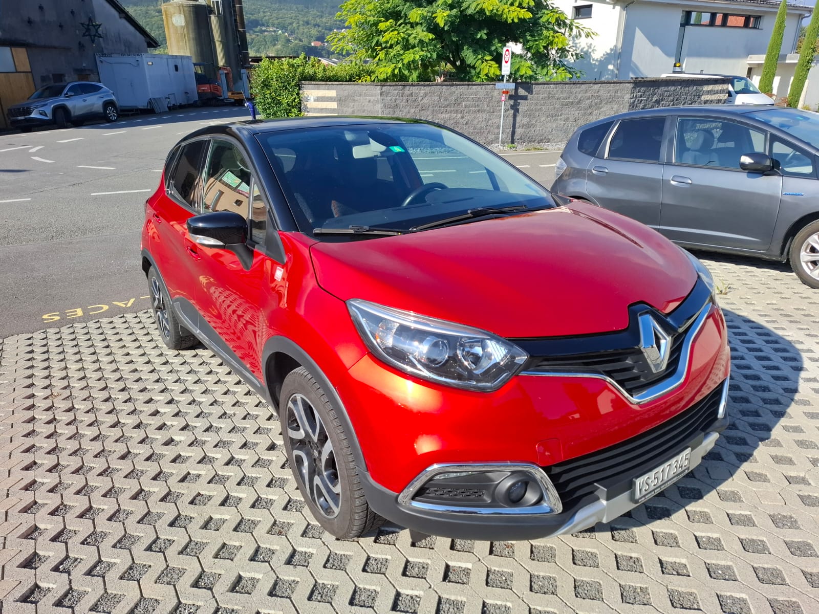 RENAULT Captur 1.2 T Helly Hansen EDC