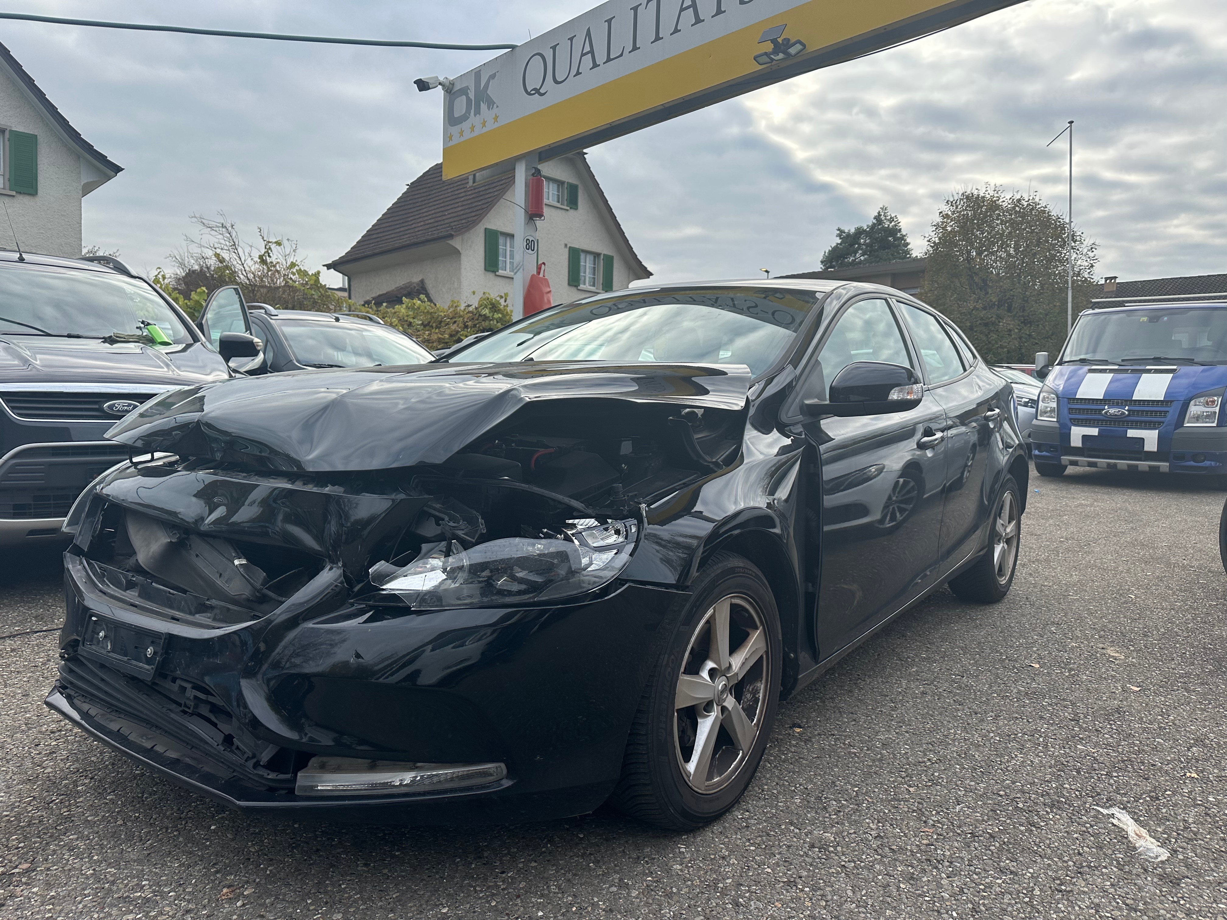 VOLVO V40 D2 OceanRace