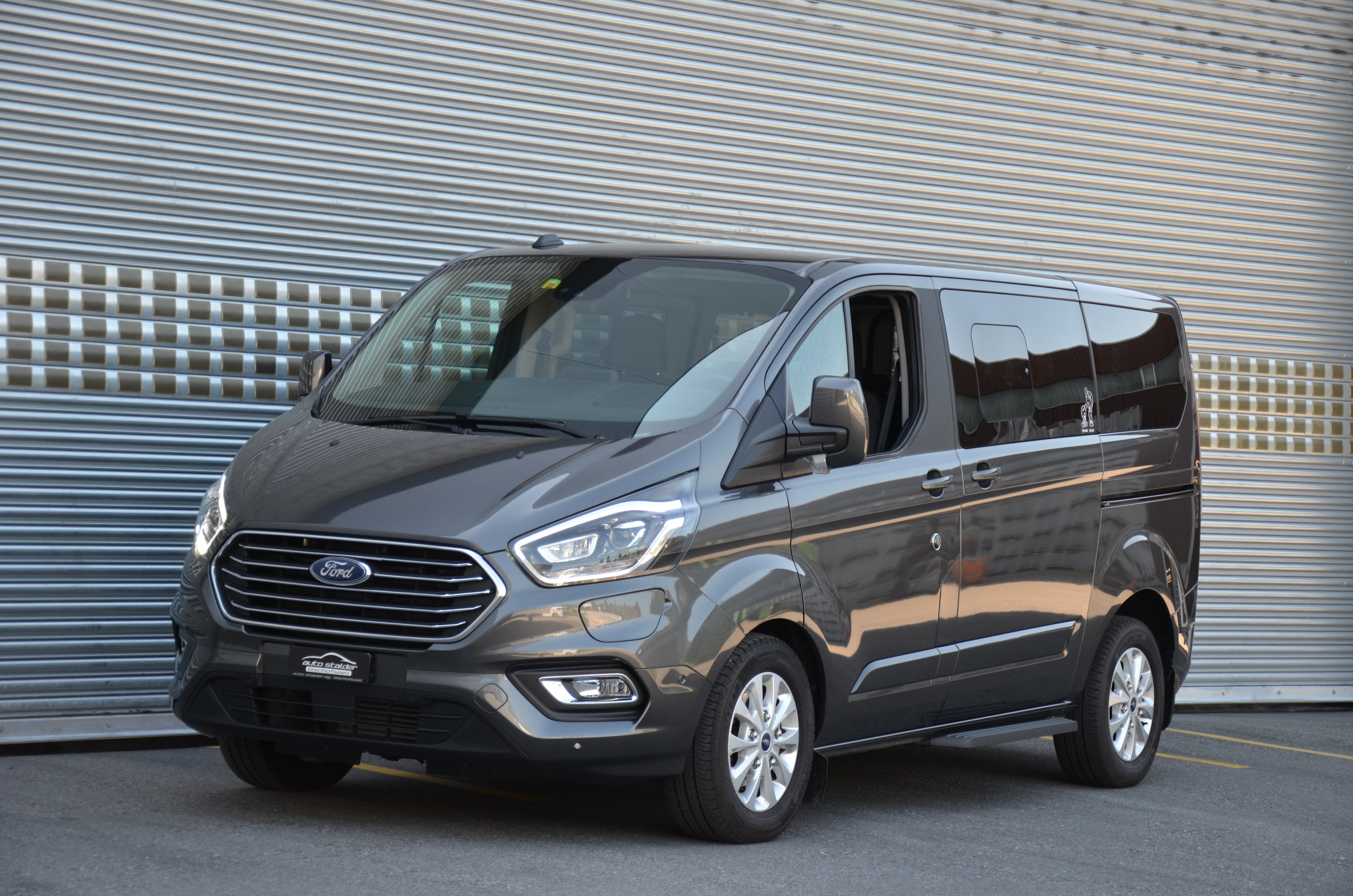 FORD Tourneo Custom 320 L1H1 Titanium PHEV