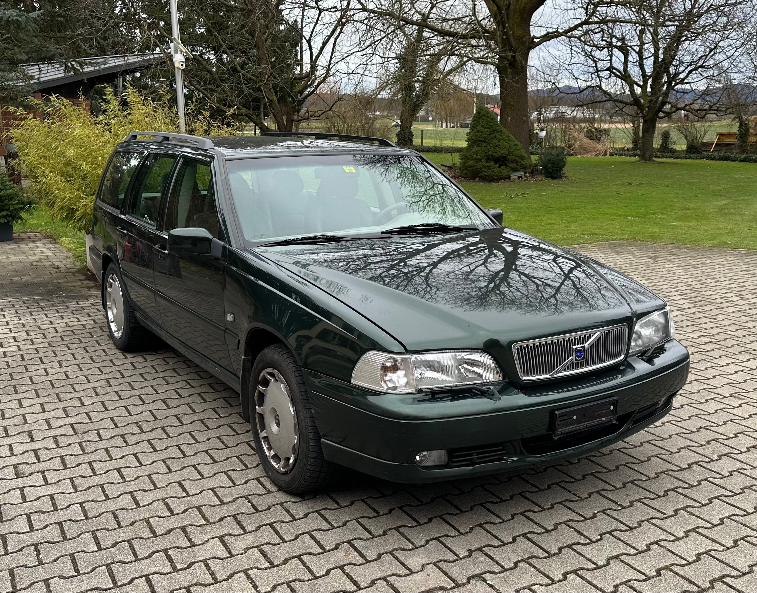 VOLVO V70 2.4 T AWD