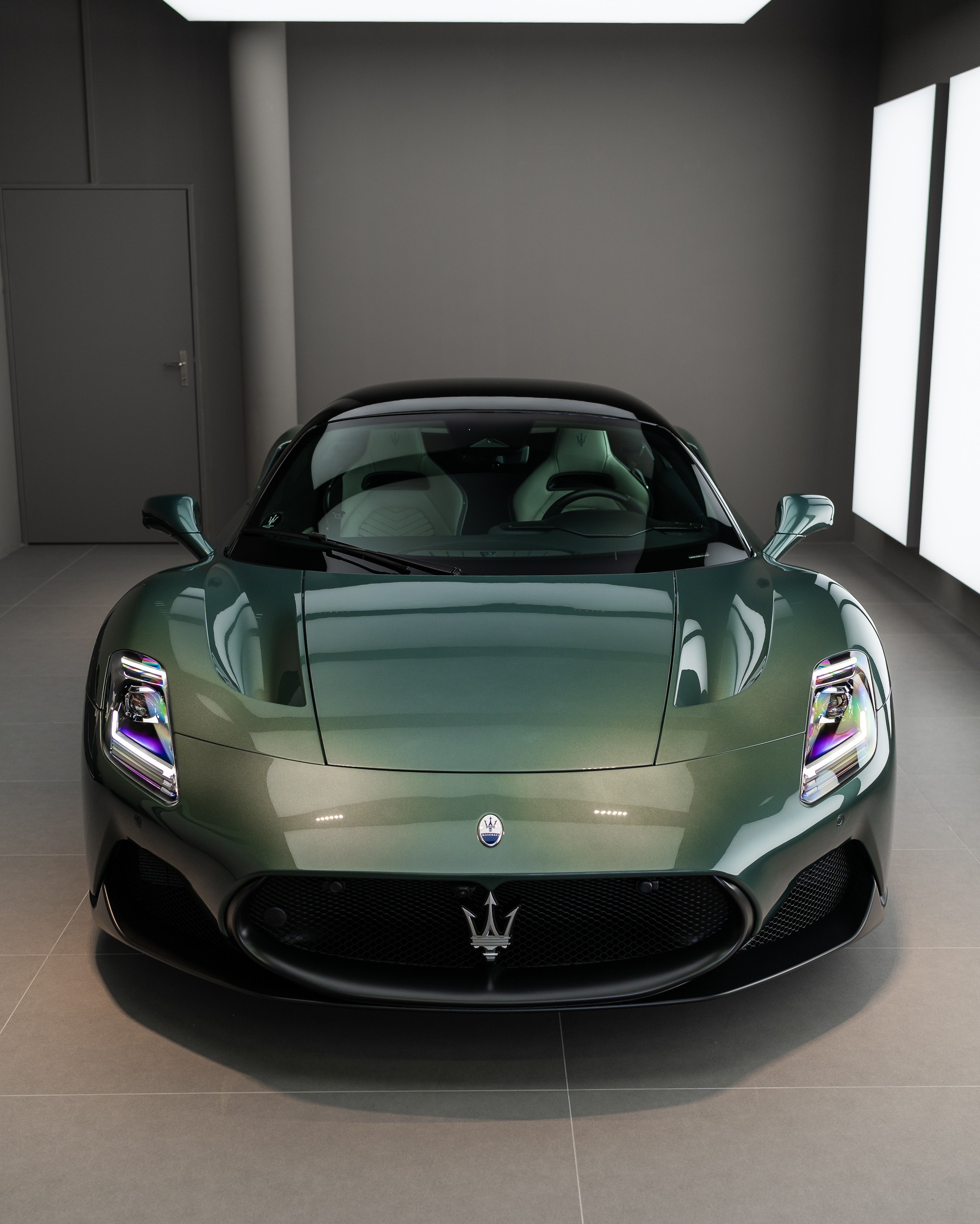 MASERATI MC20 - Verde Royale - FUORISERIE