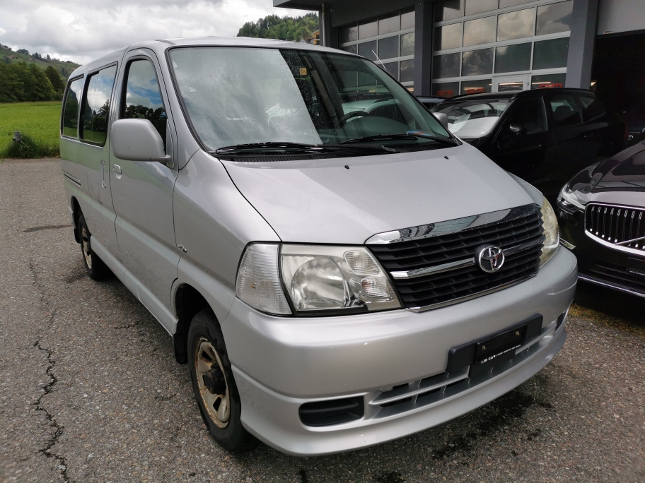 TOYOTA Hiace D-4D Wagon GL 4WD S 8Platzer