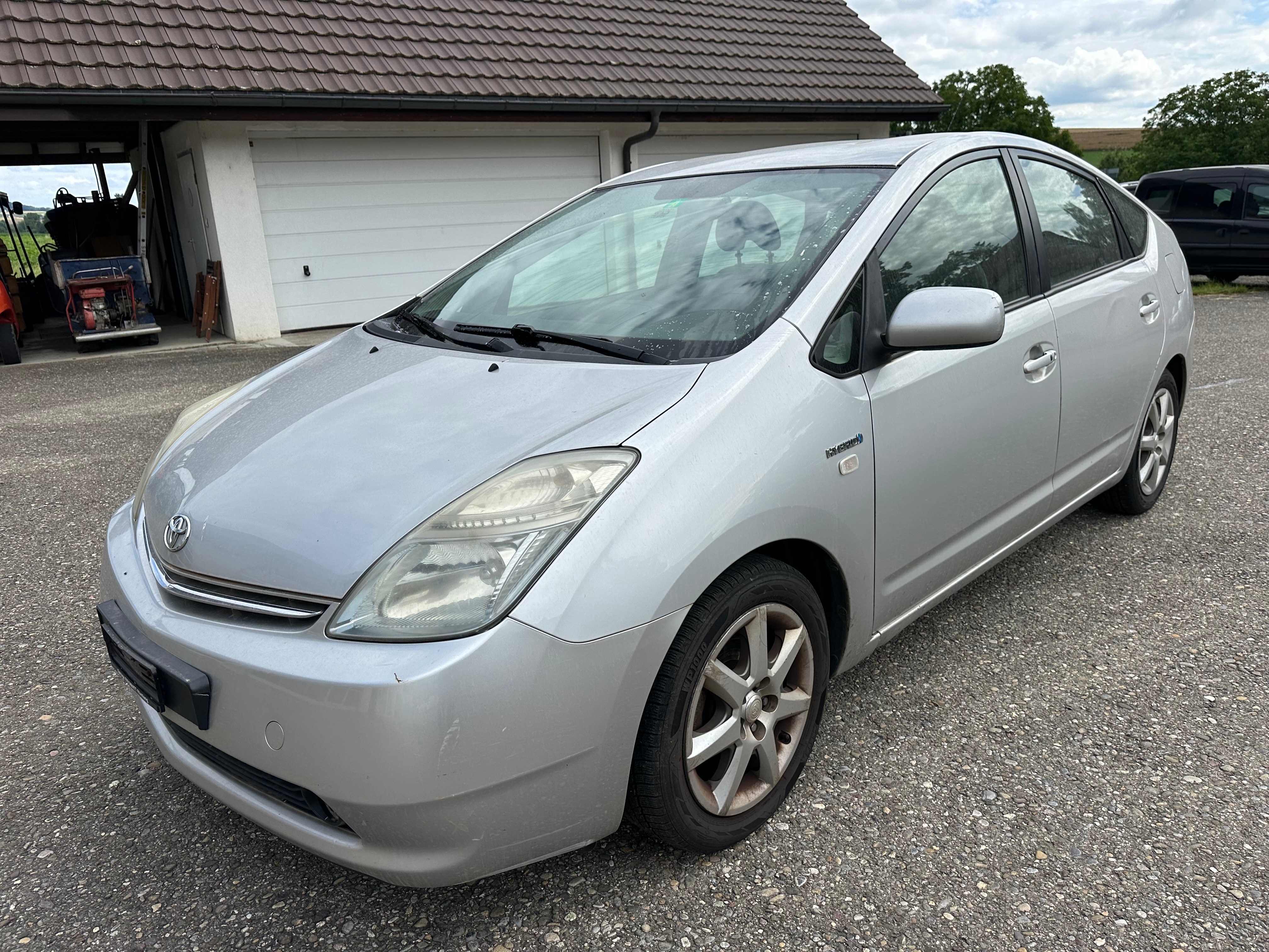 TOYOTA Prius 1.5 16V Hybrid