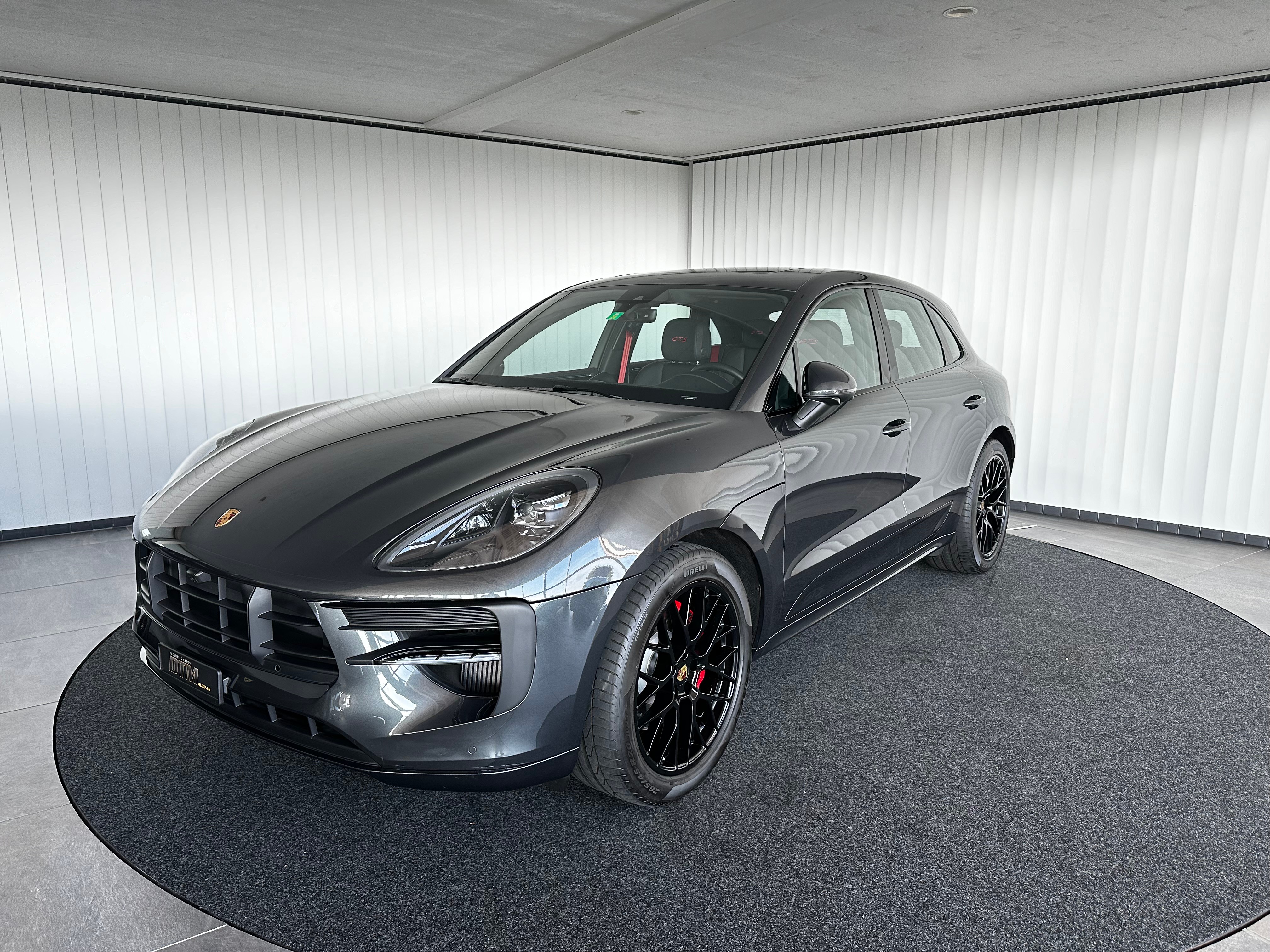 PORSCHE Macan GTS