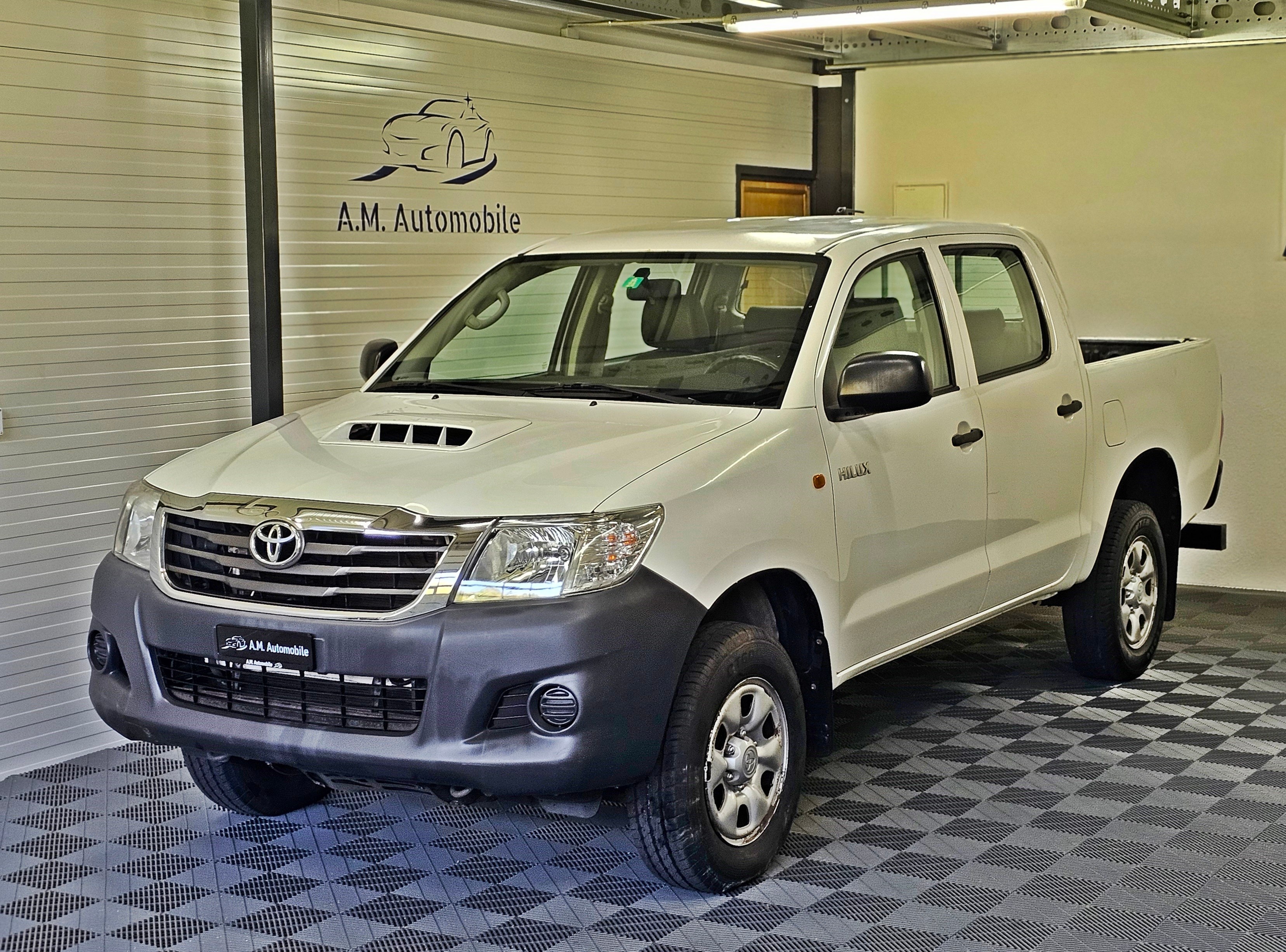 TOYOTA Hilux 2.5D 4WD Double Cab Luna