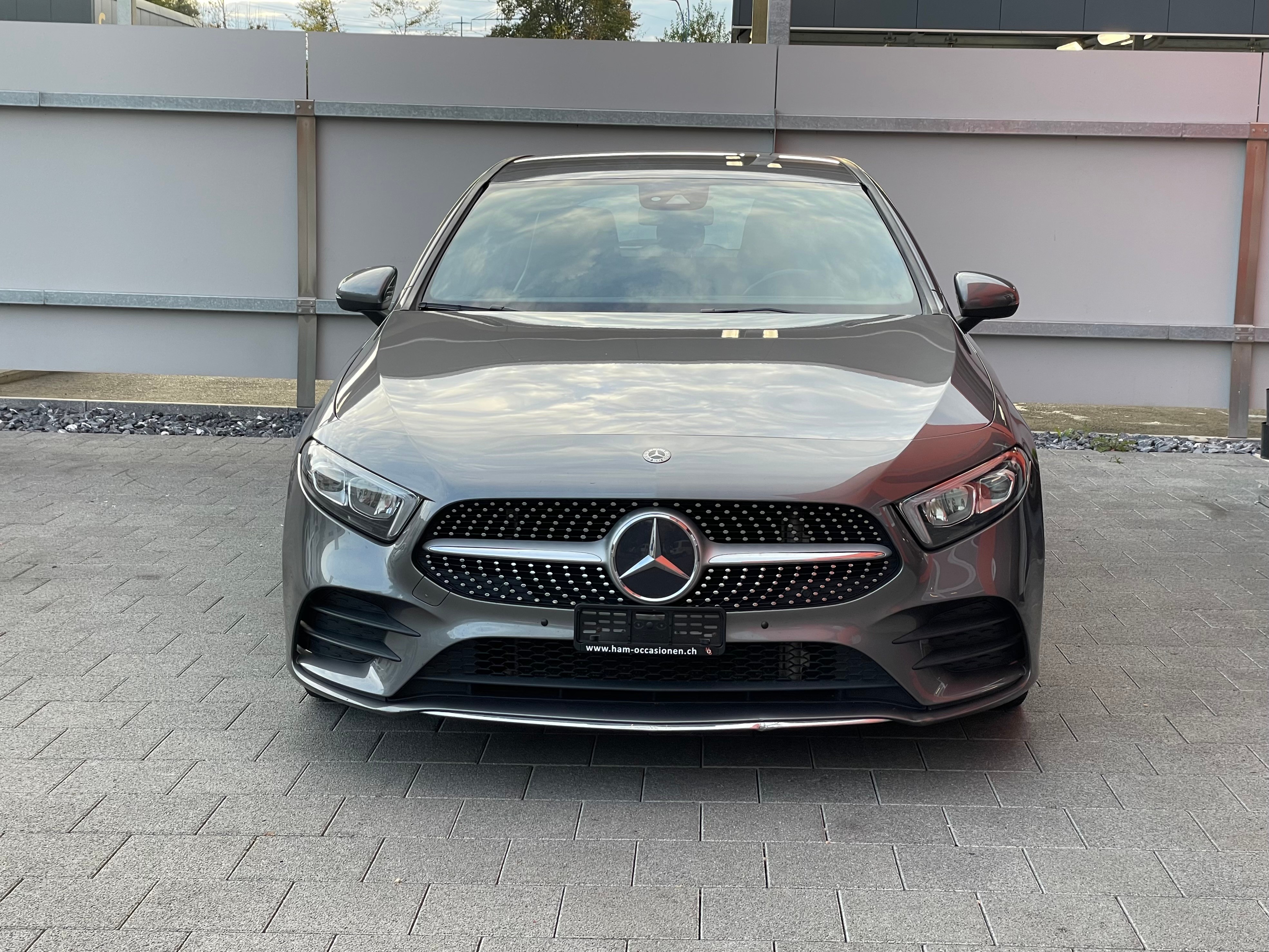 MERCEDES-BENZ A 200 AMG Line 7G-DCT