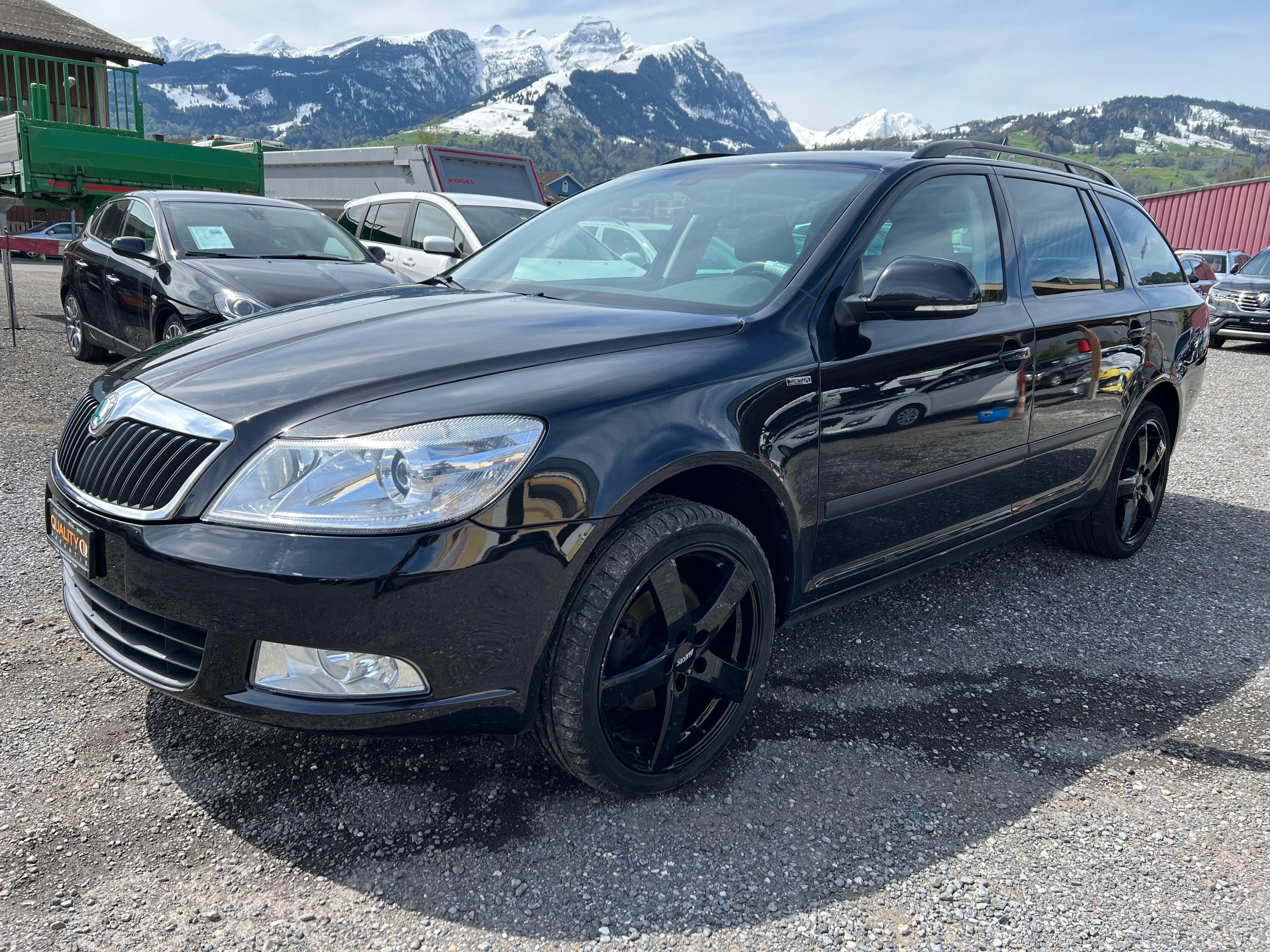 SKODA Octavia Combi 2.0 TDI Elegance 4x4 DSG