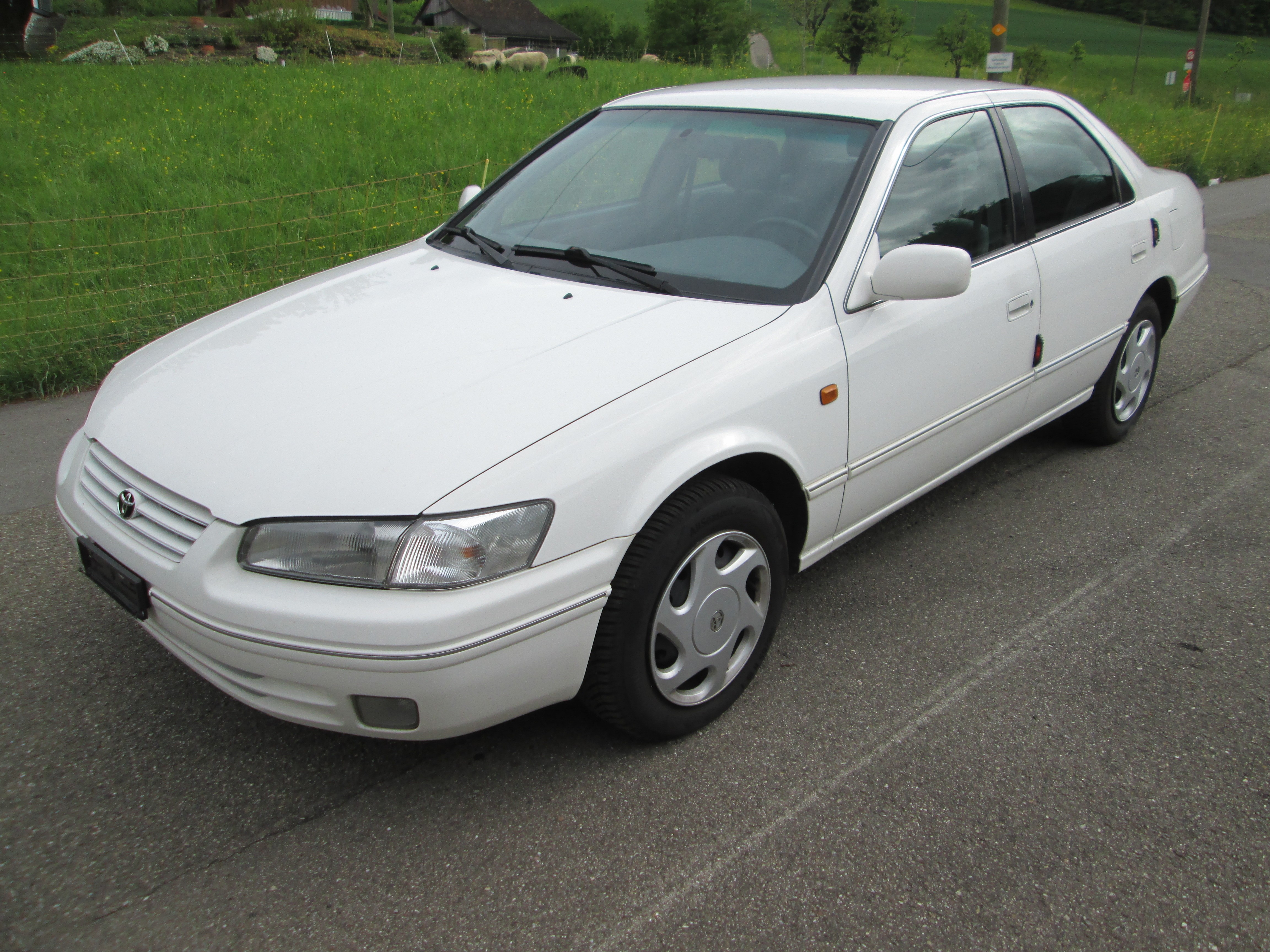 TOYOTA Camry 2.2