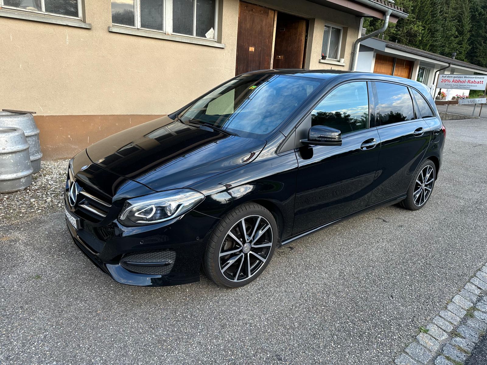 MERCEDES-BENZ B 180