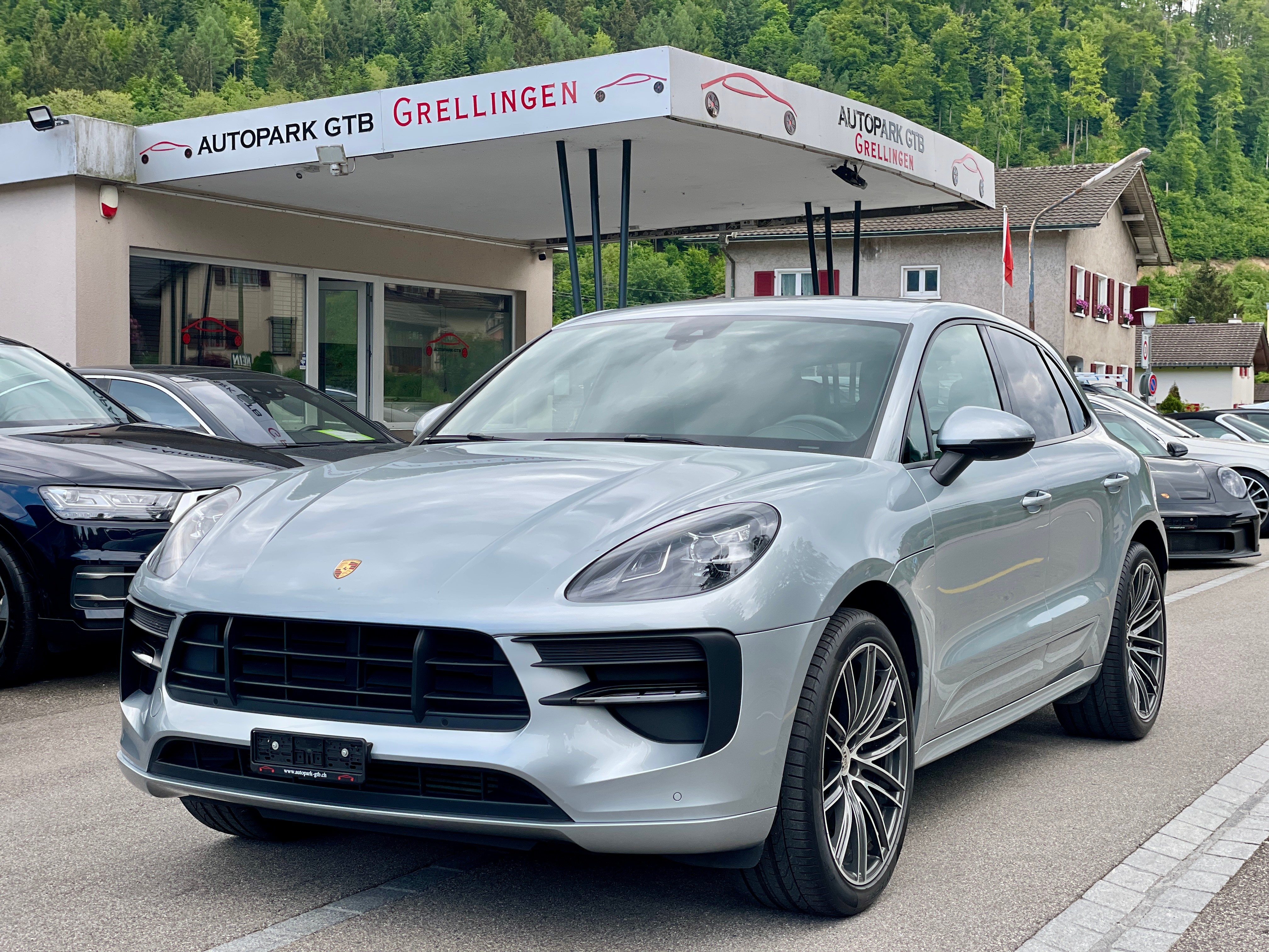 PORSCHE Macan PDK