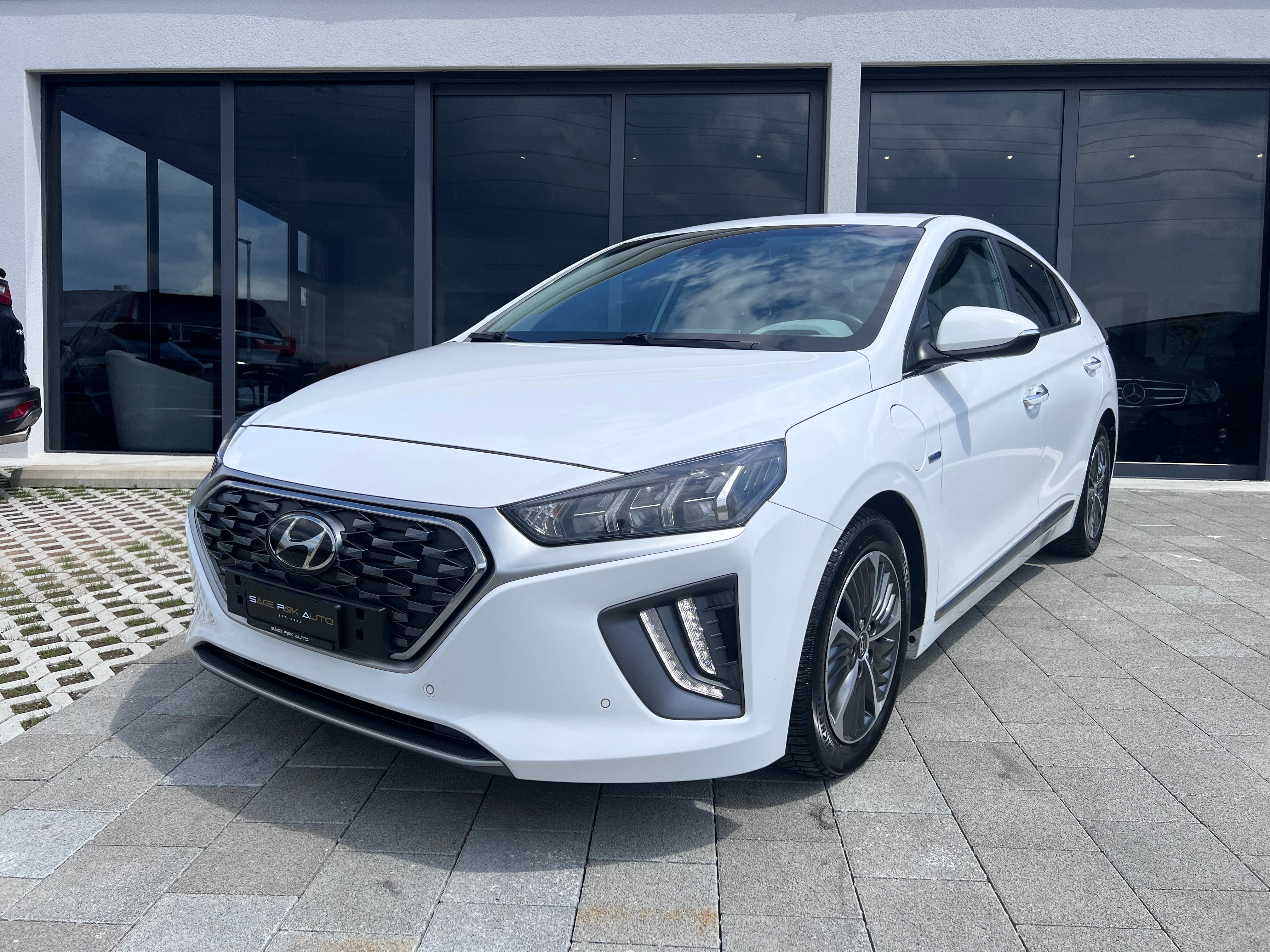 HYUNDAI Ioniq 1.6 GDi Plug in Hybrid DCT