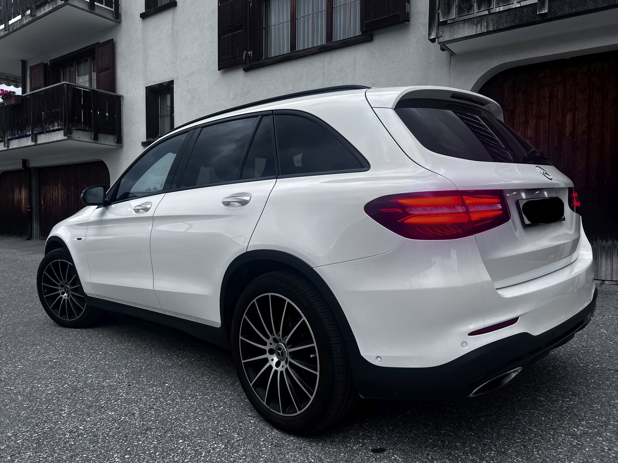 MERCEDES-BENZ GLC 350 e AMG Line 4Matic 7G-Tronic