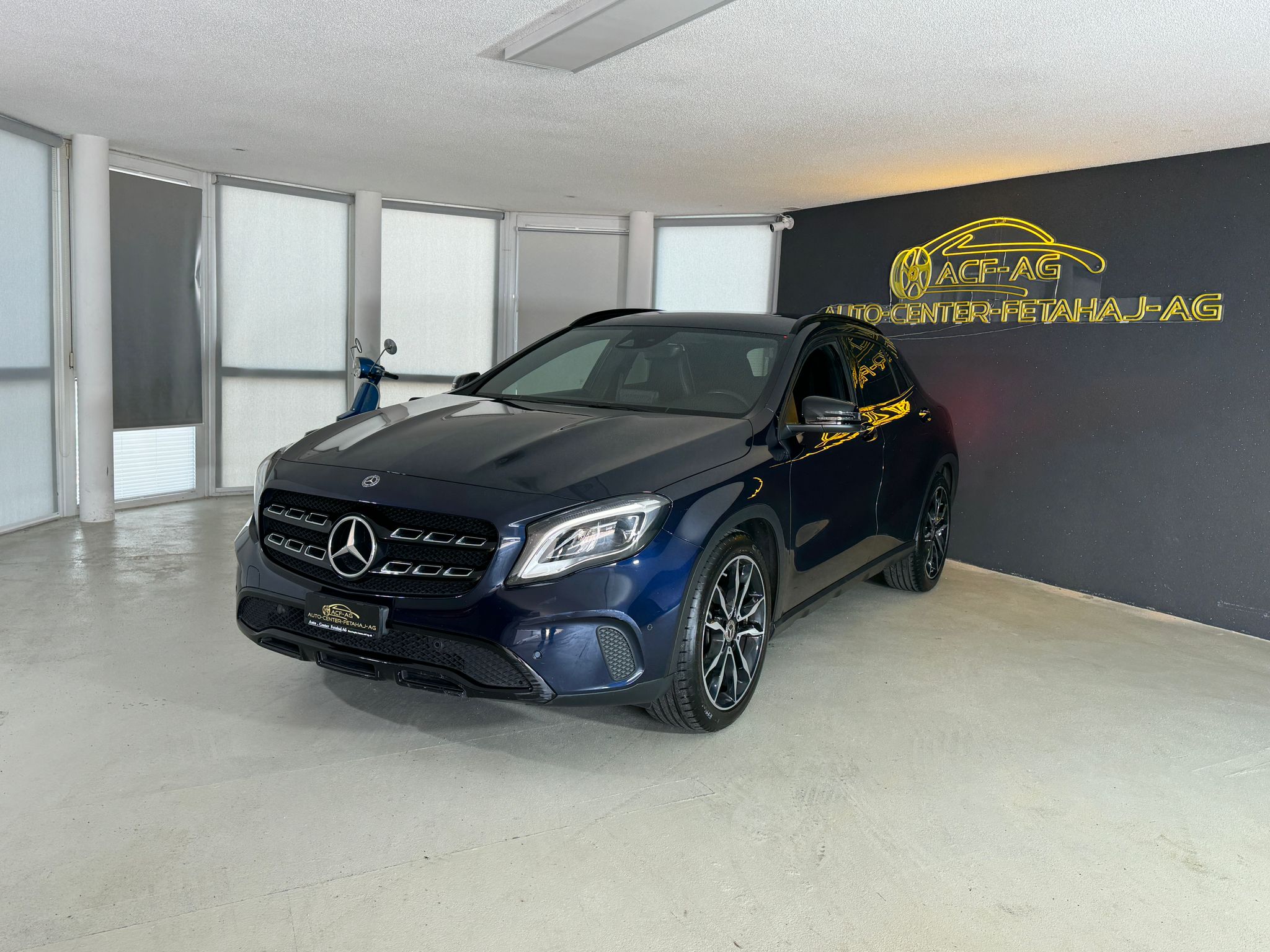 MERCEDES-BENZ GLA 200 Night Star 7G-DCT