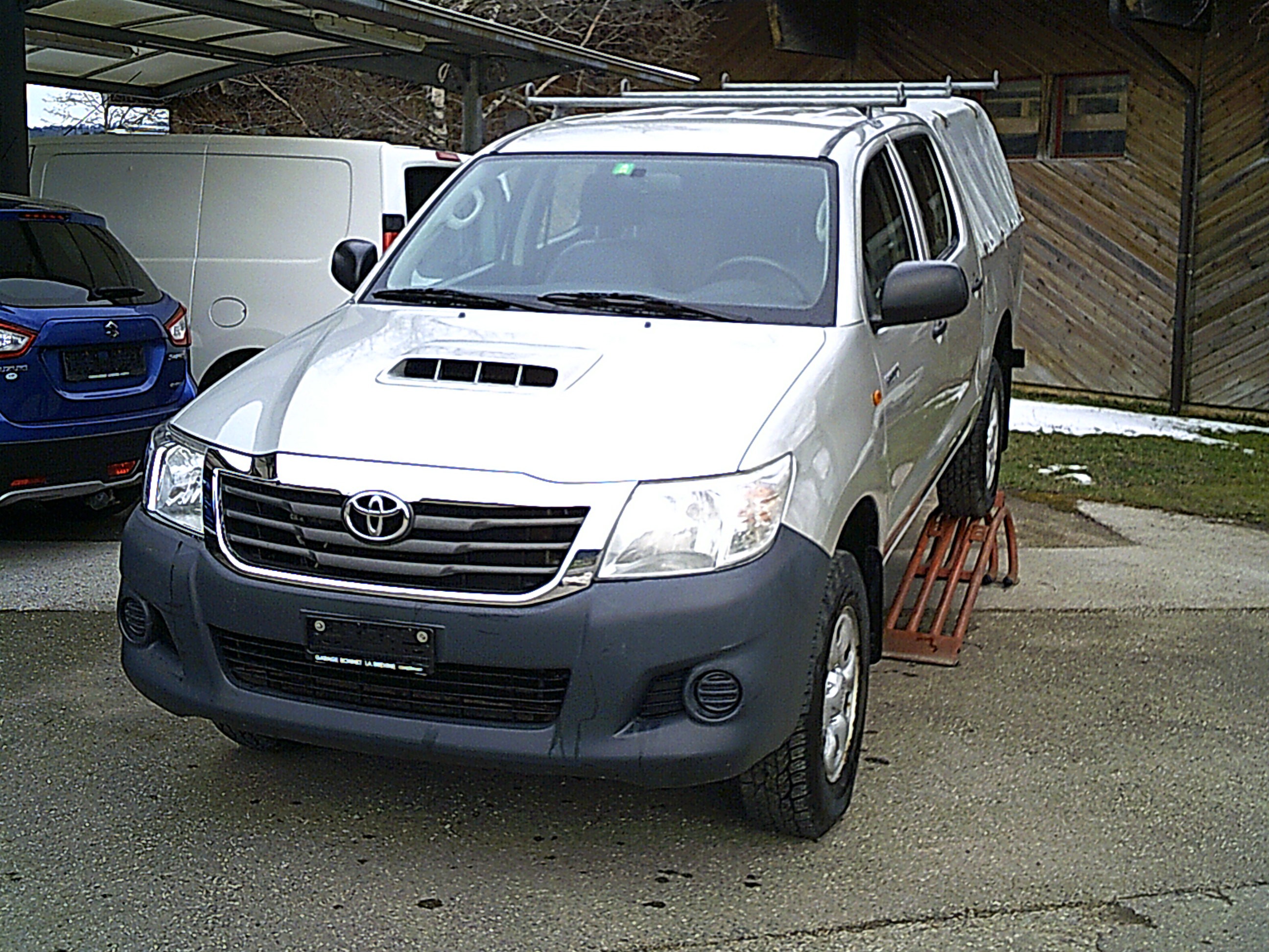 TOYOTA Hilux 2.5D 4WD Double Cab Luna