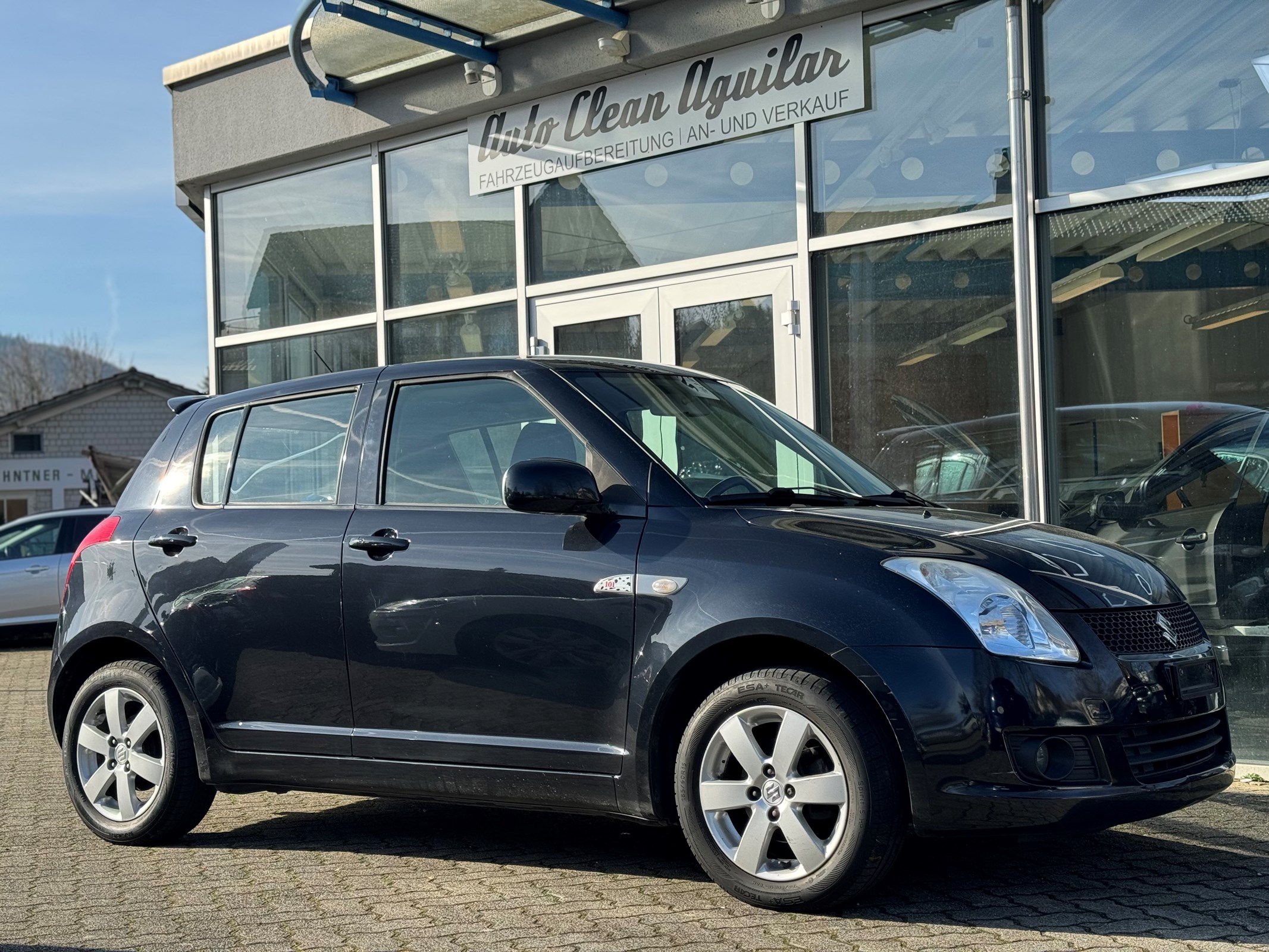 SUZUKI Swift 1.3i 16V GL Top 4x4