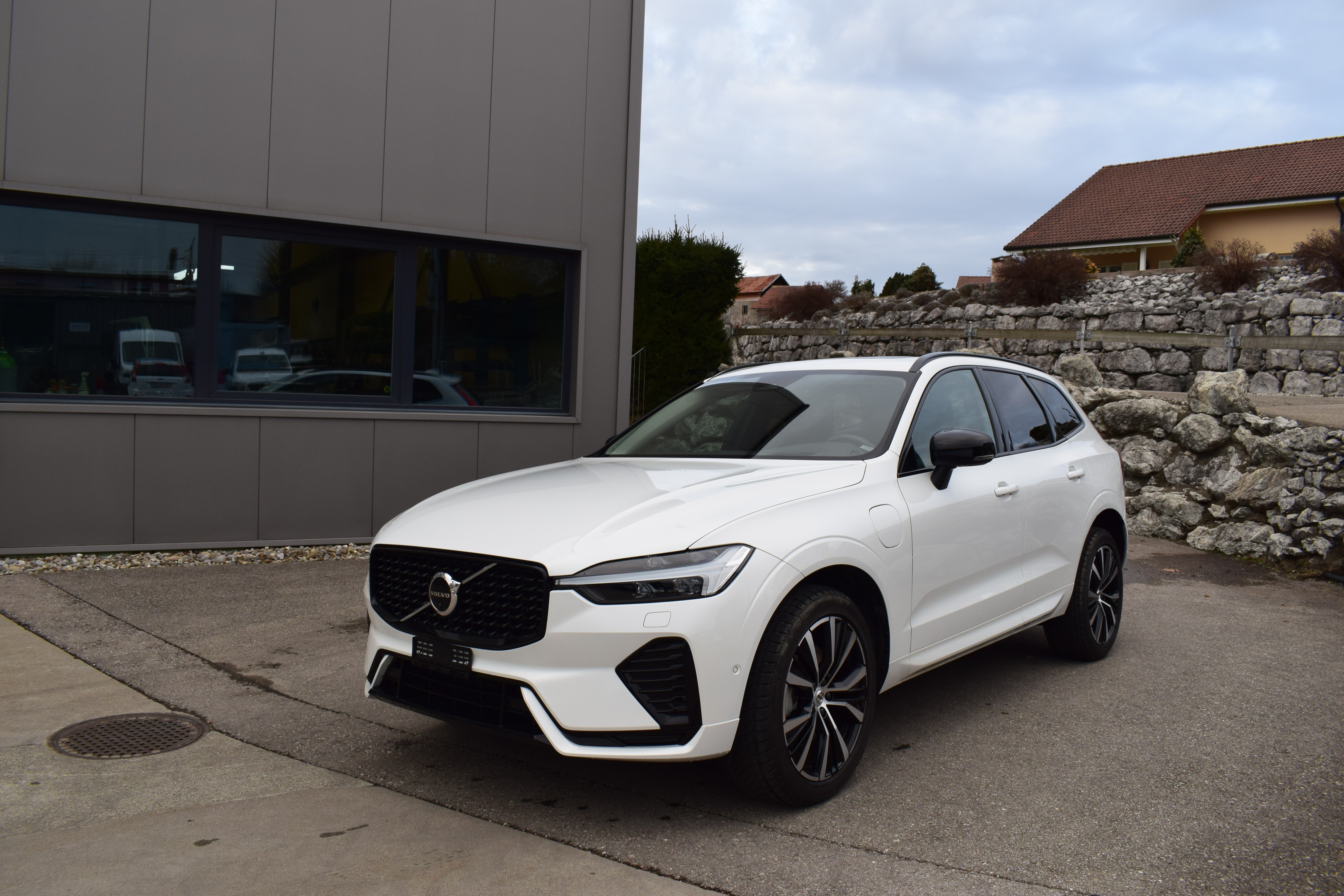 VOLVO XC60 T6 eAWD PluginHybrid Ultimate Dark Geartronic