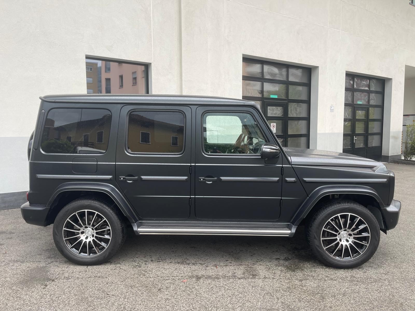 MERCEDES-BENZ G 350 d AMG Line 9G-Tronic