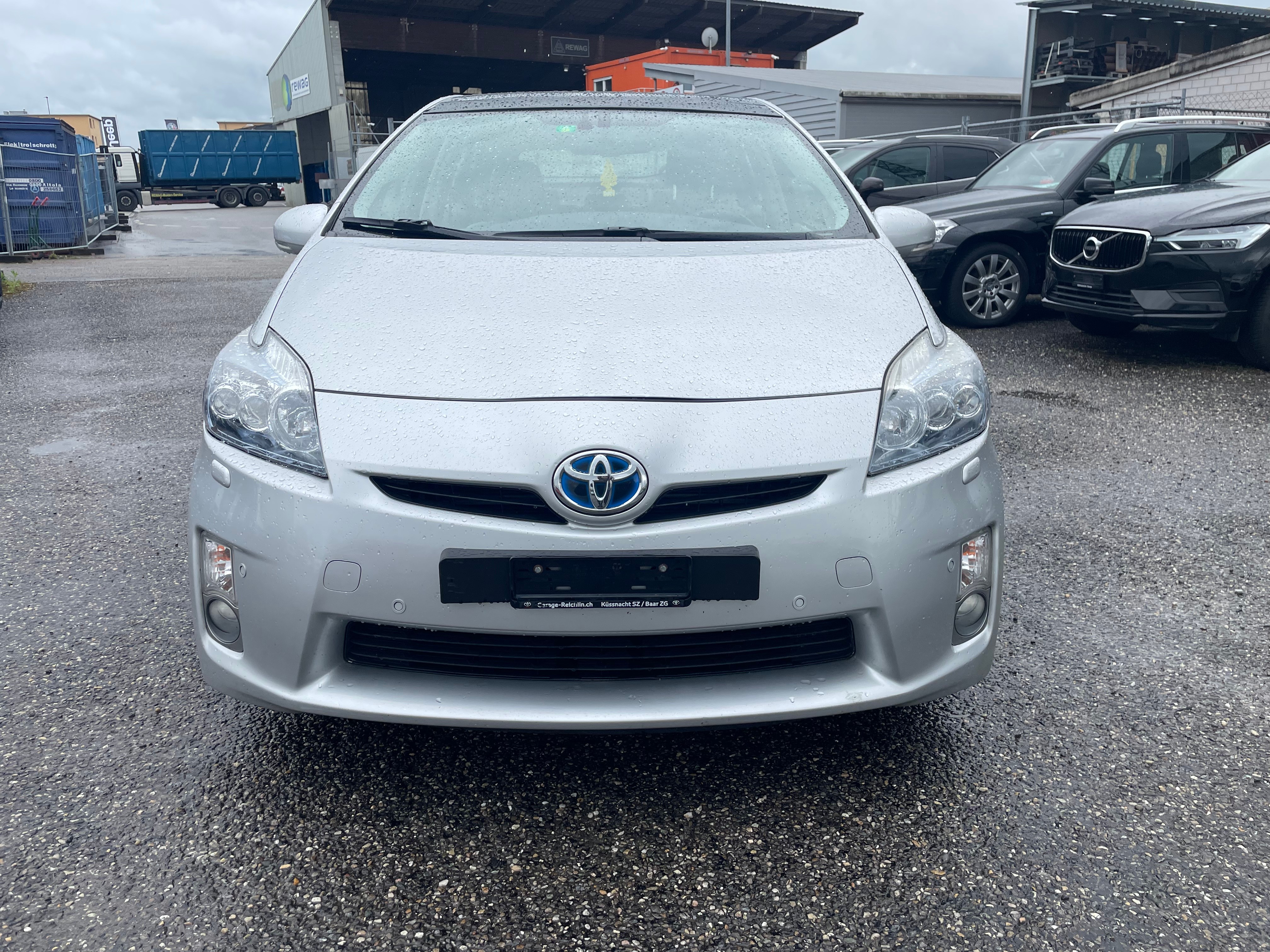 TOYOTA Prius 1.8 16V HSD Sol Premium