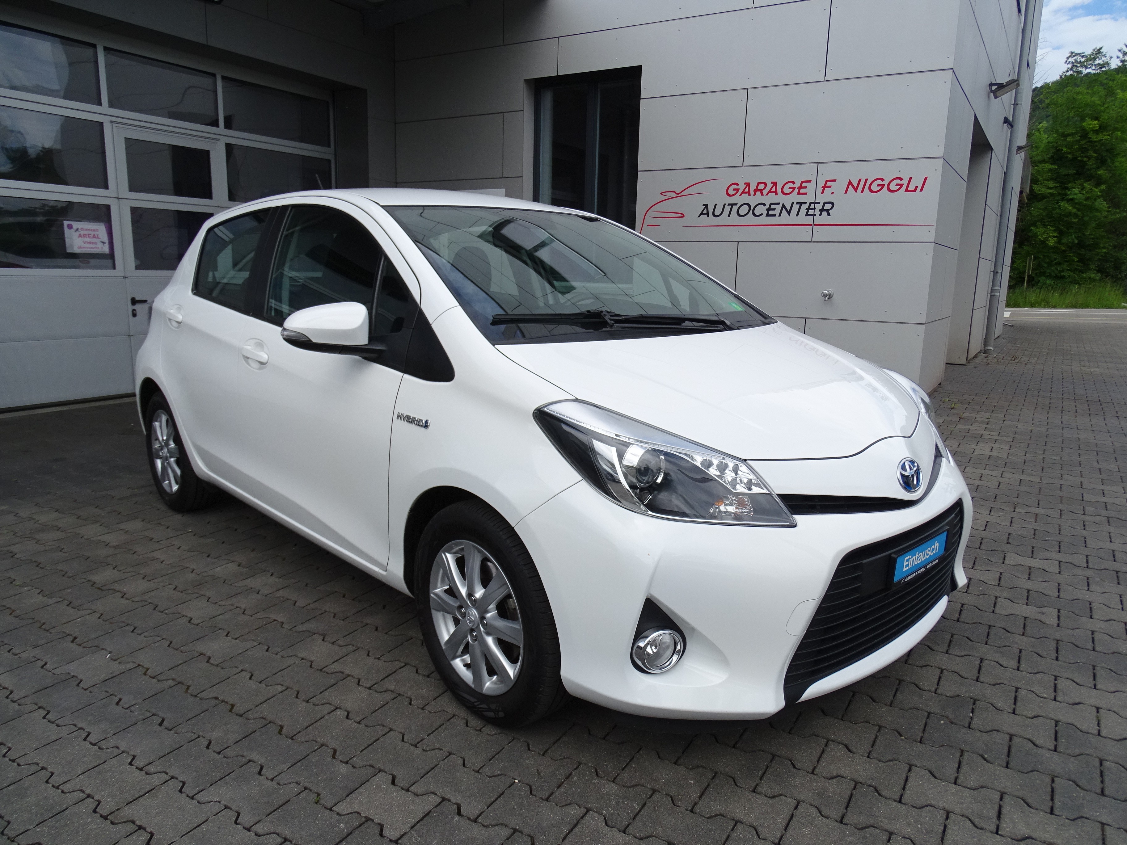 TOYOTA Yaris 1.5 VVT-i Hybrid Luna CVT