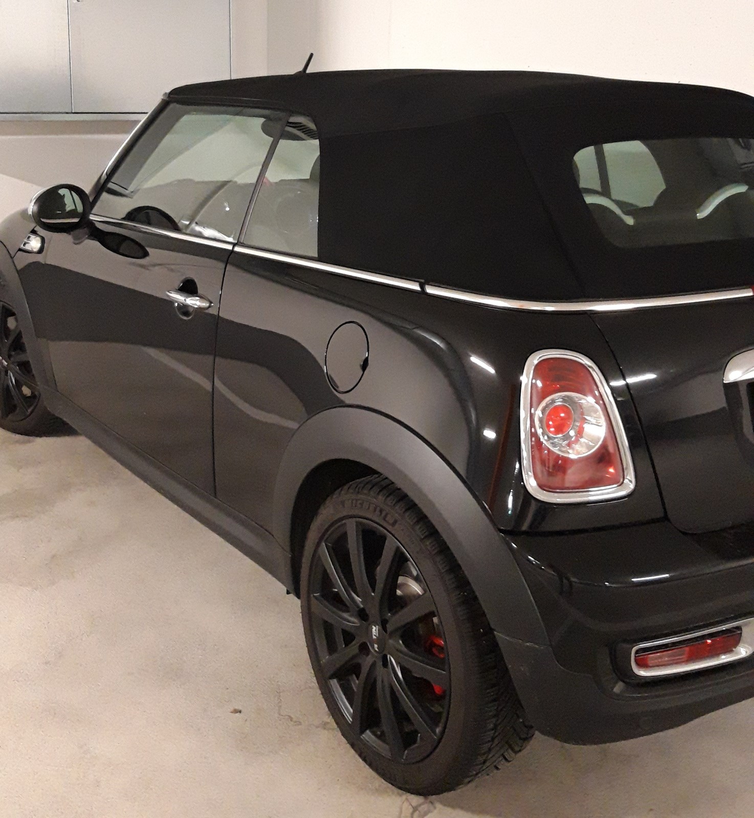 MINI Cooper John Cooper Works Cabriolet